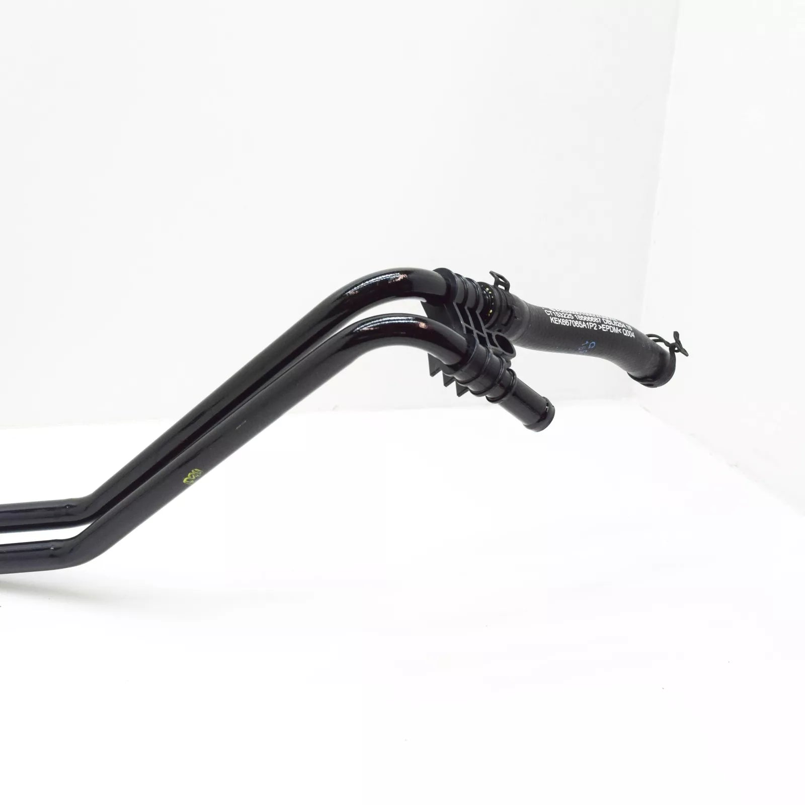 NEW MERCEDES-BENZ GLC X253 ENGINE COOLANT LINE A2535001000 ORIGINAL