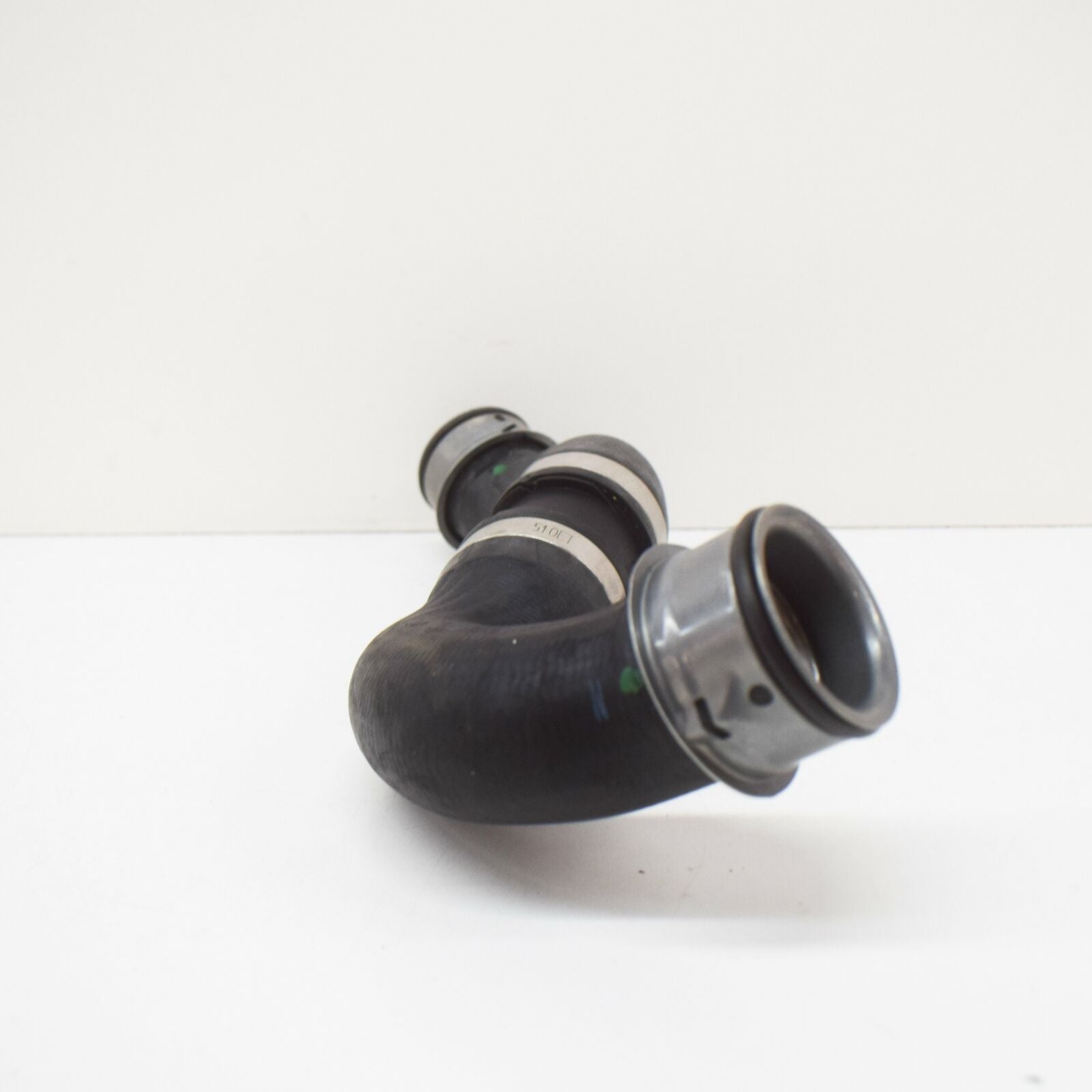 NEW MERCEDES-BENZ C W204 RIGHT COOLER TO ENGINE HOSE A2045012682 ORIGINAL