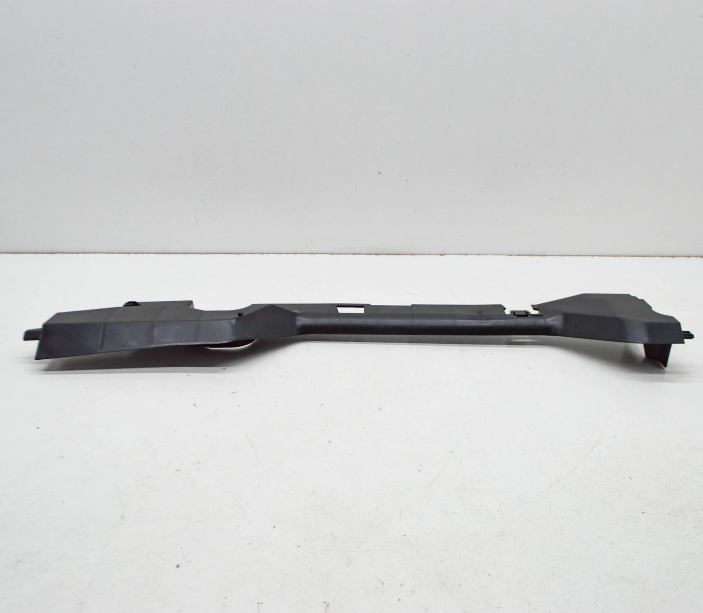 NEW BMW X5 G05 RIGHT RADIATOR COVERING 17118655769 ORIGINAL