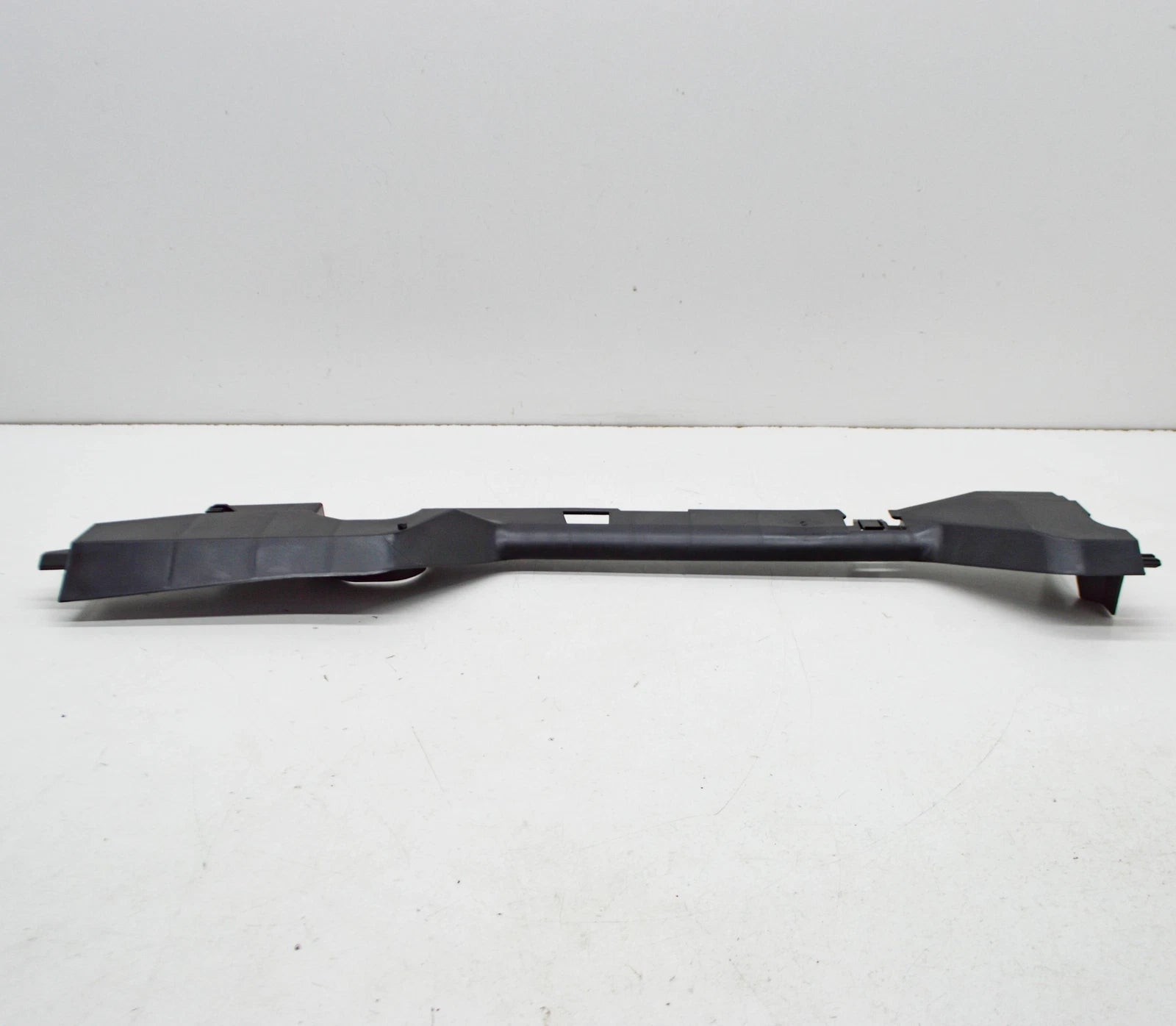 NEW BMW X5 G05 RIGHT RADIATOR COVERING 17118655769 ORIGINAL