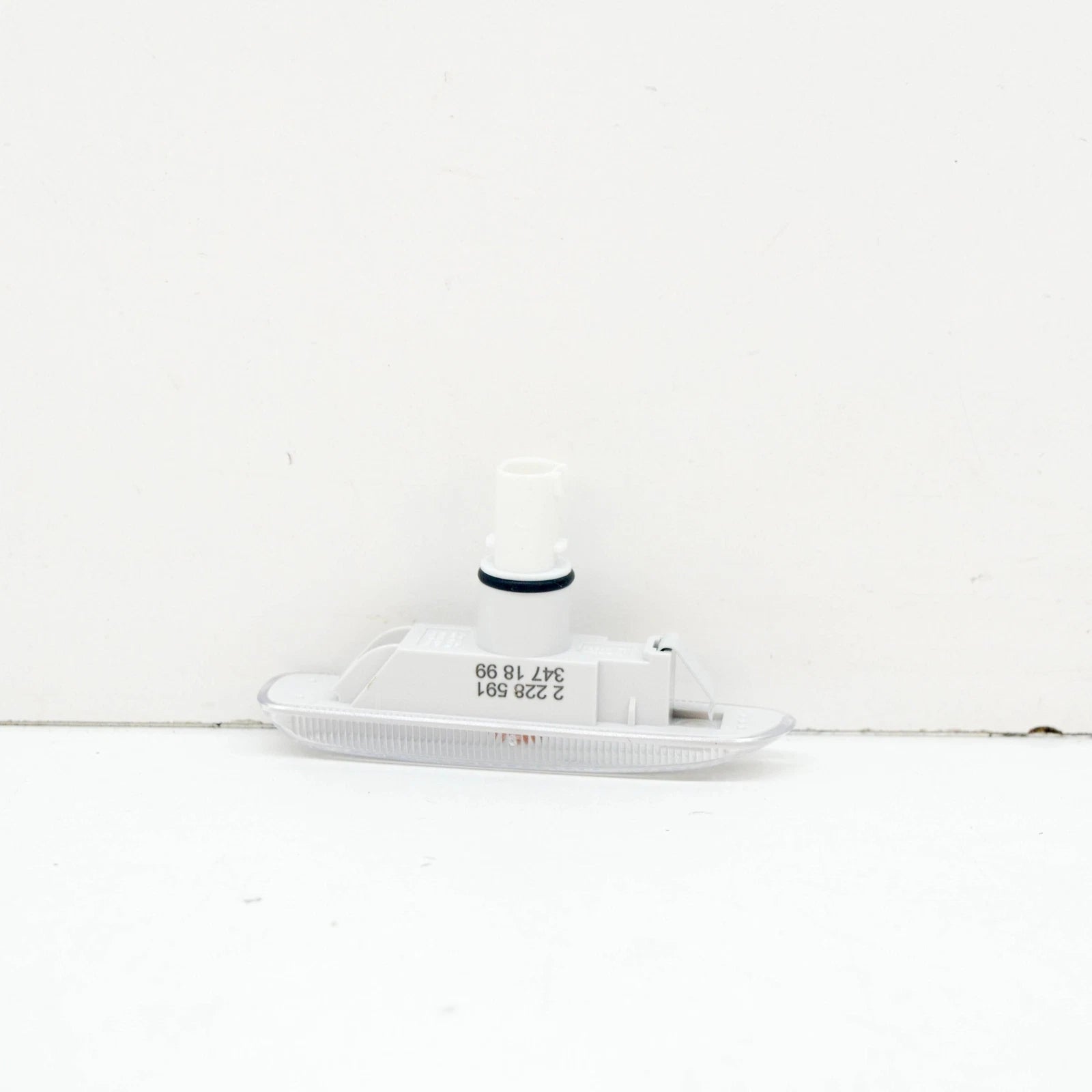 NEW BMW 3 E46 FRONT LEFT WHITE TURN INDICATOR LAMP 63132228591 ORIGINAL