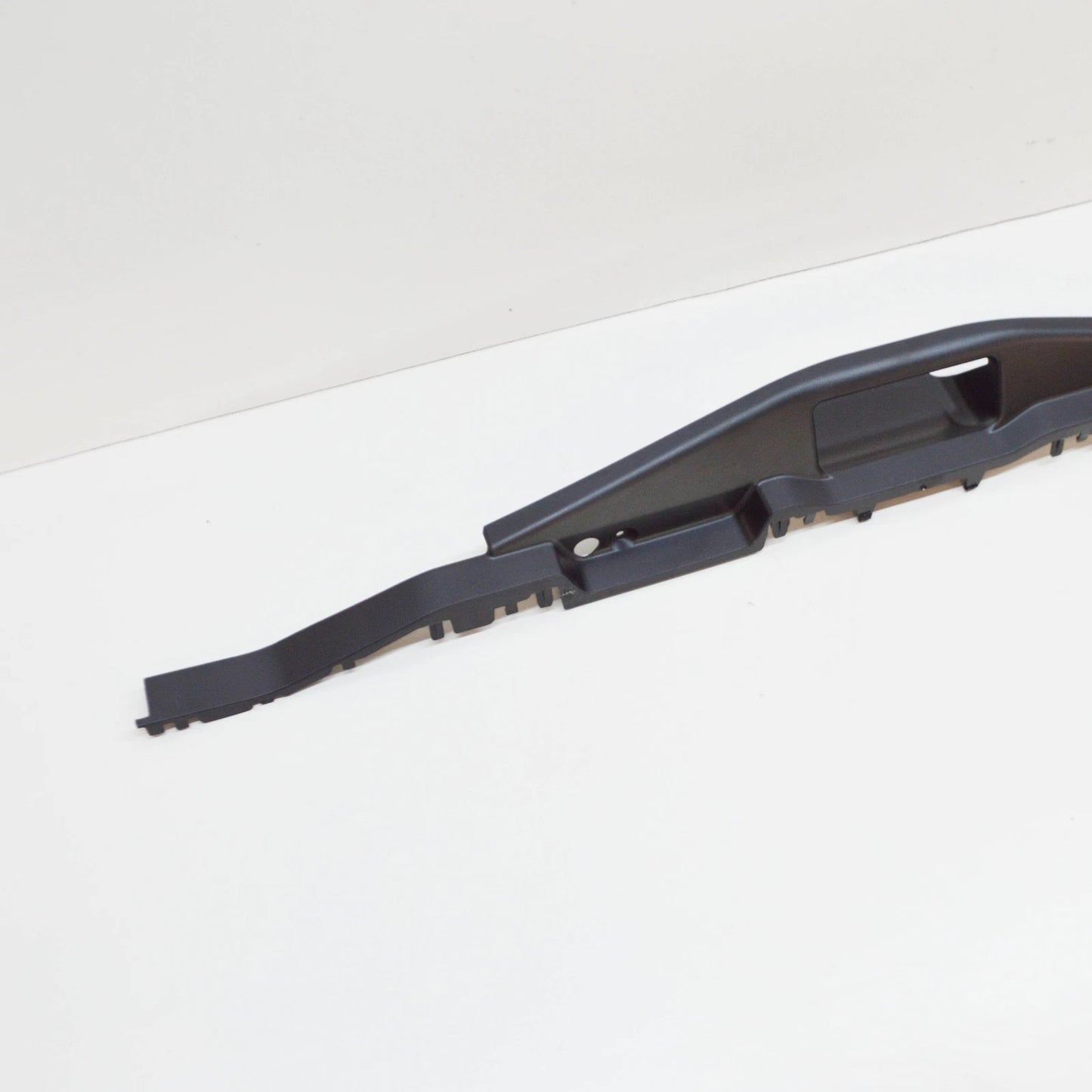 NEW BMW X5 E70 TAILGATE COVER TRIM 7177379 51497177379 ORIGINAL