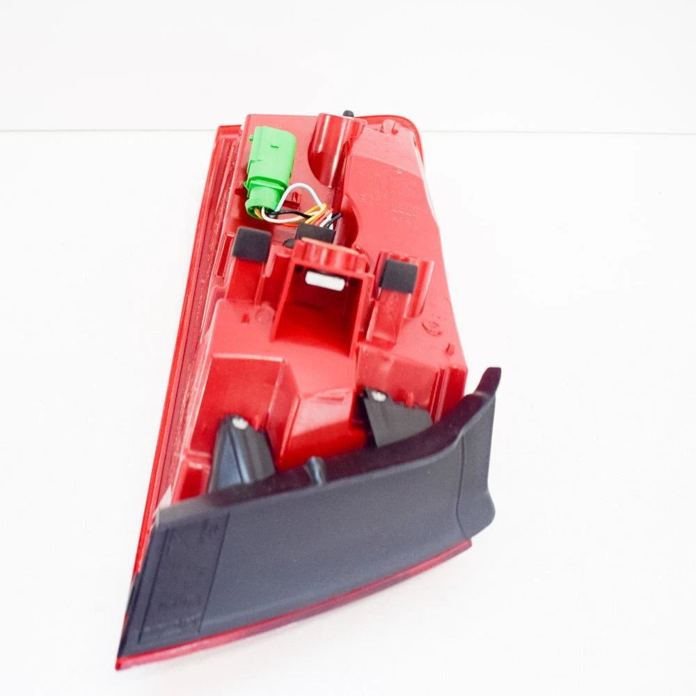 NEW AUDI A5 8F7 REAR RIGHT TAIL LIGHT LED 8T0945096H ORIGINAL