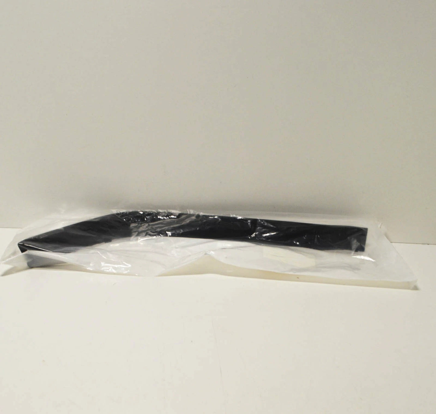 NEW BMW 3 E36 FRONT BUMPER LEFT M TECHNIC IMPACT STRIP 51112265637