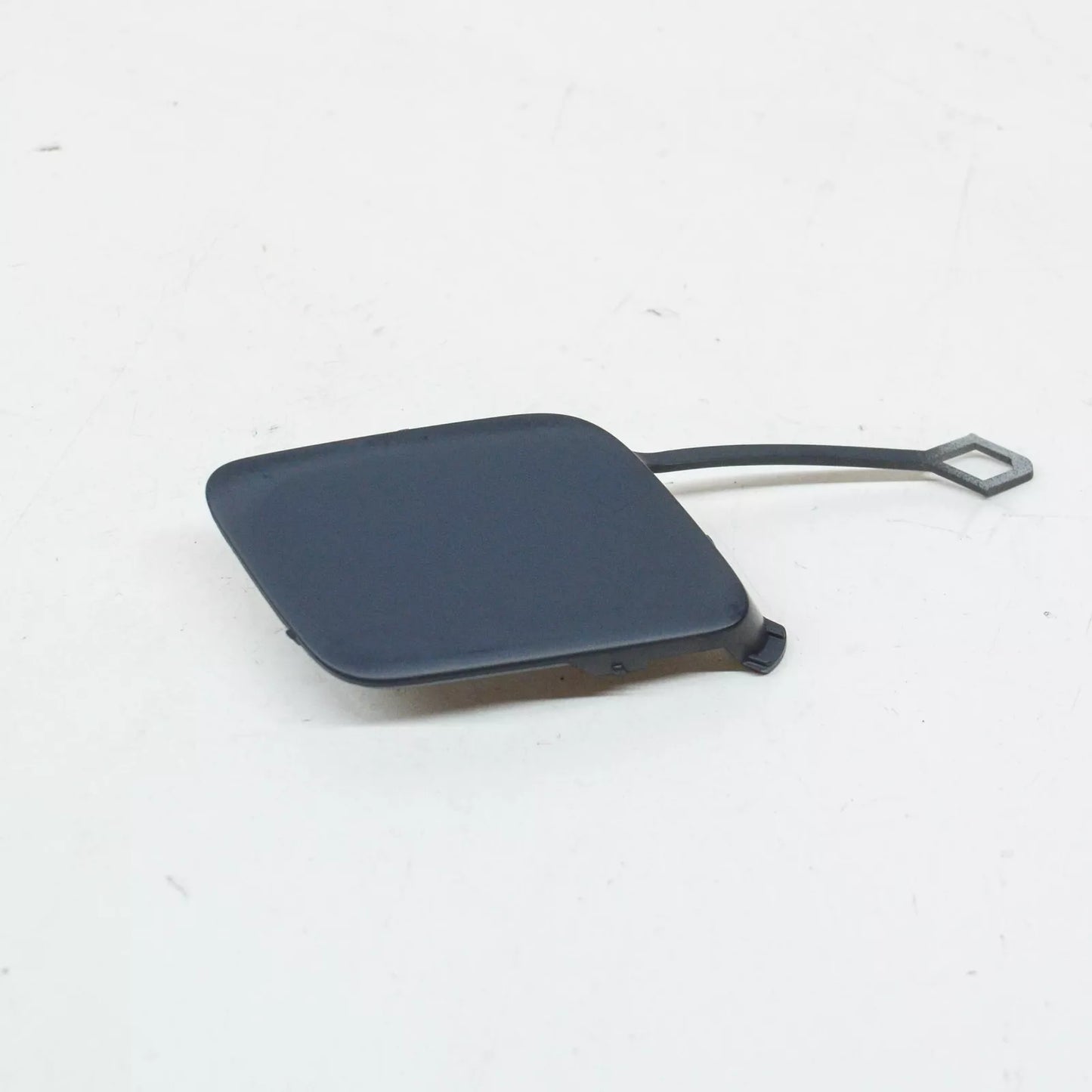 NEW AUDI A3 SPORTBACK 8V E-TRON FRONT BUMPER TOW EYE COVER 8V3807241AGRU