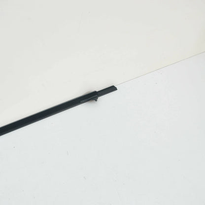 NEW AUDI A3 8P FRONT RIGHT DOOR OUTER WINDOW APERTURE SEAL 8P3837478C