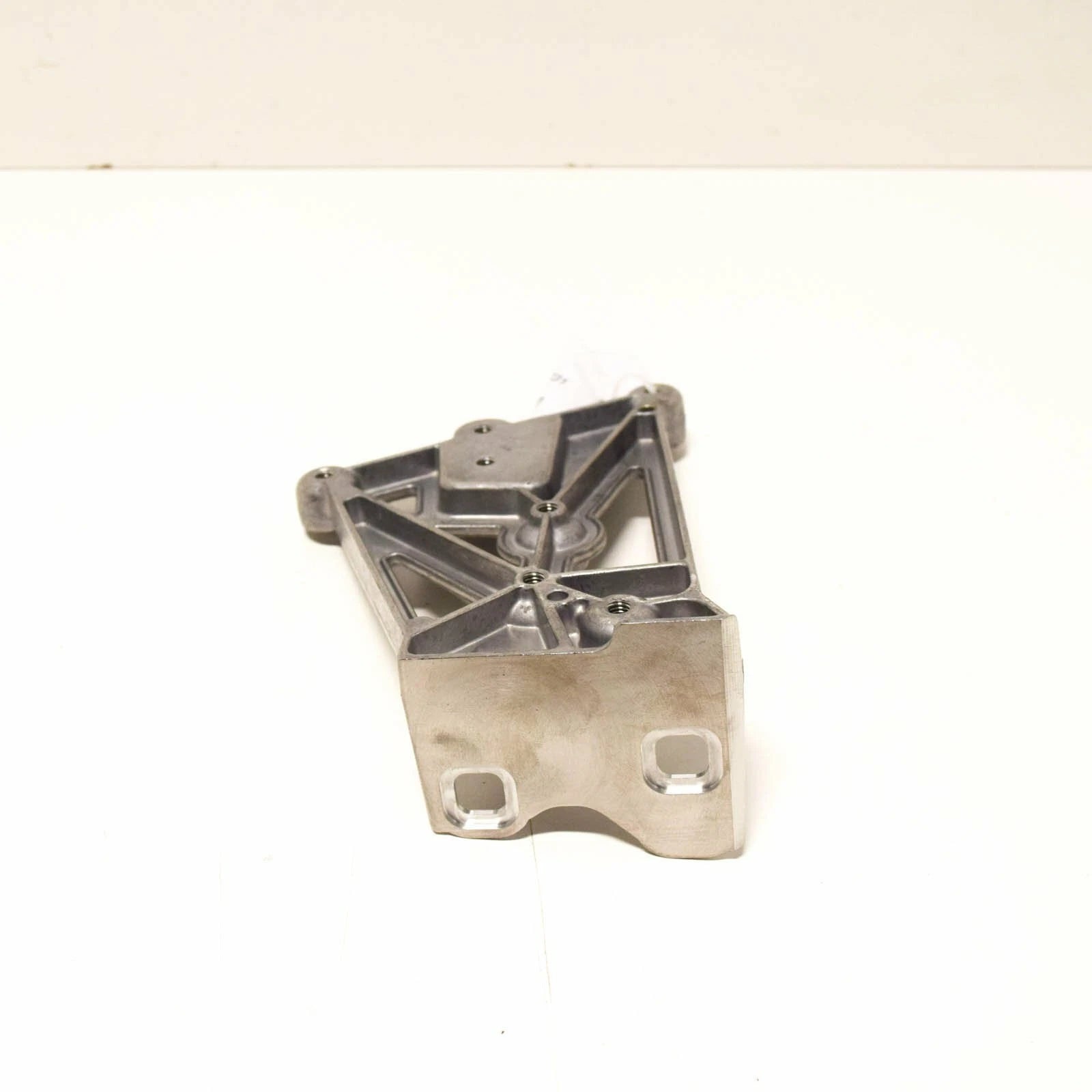 NEW BMW I8 I12 FRONT LEFT HEADLIGHT BRACE BRACKET 51647336231 ORIGINAL