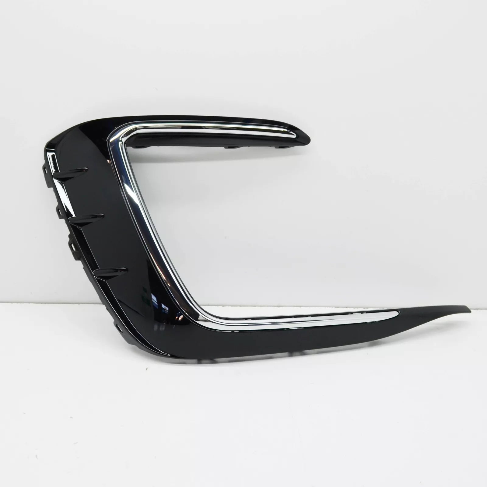 NEW VW TIGUAN AD FRONT BUMPER LEFT VENT GRILLE TRIM 5NA854661HDPJ