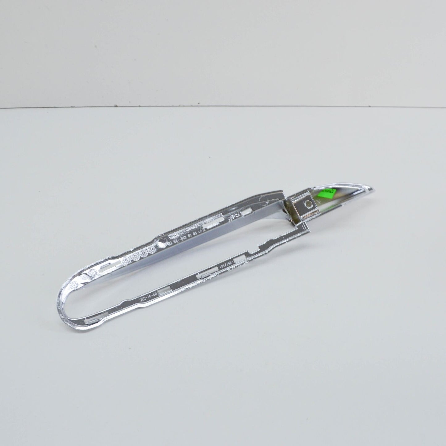 NEW MB R W251 FRONT LEFT DAYTIME RUNNING LIGHT CHROME COVER A2518853023 ORIGINAL