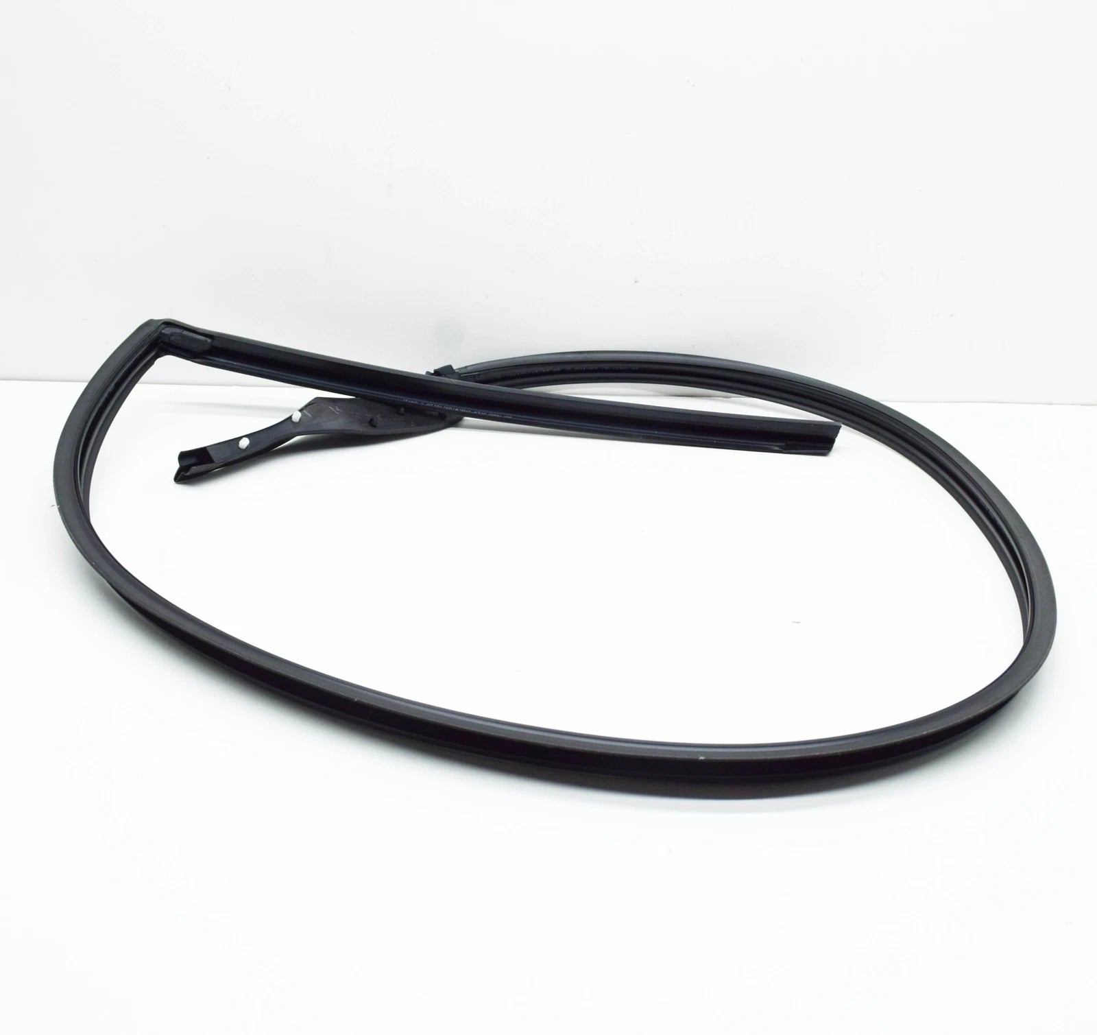 NEW BMW 5 GRAN TURISMO F07 REAR RIGHT DOOR ROOF SEAL 51357179124 ORIGINAL