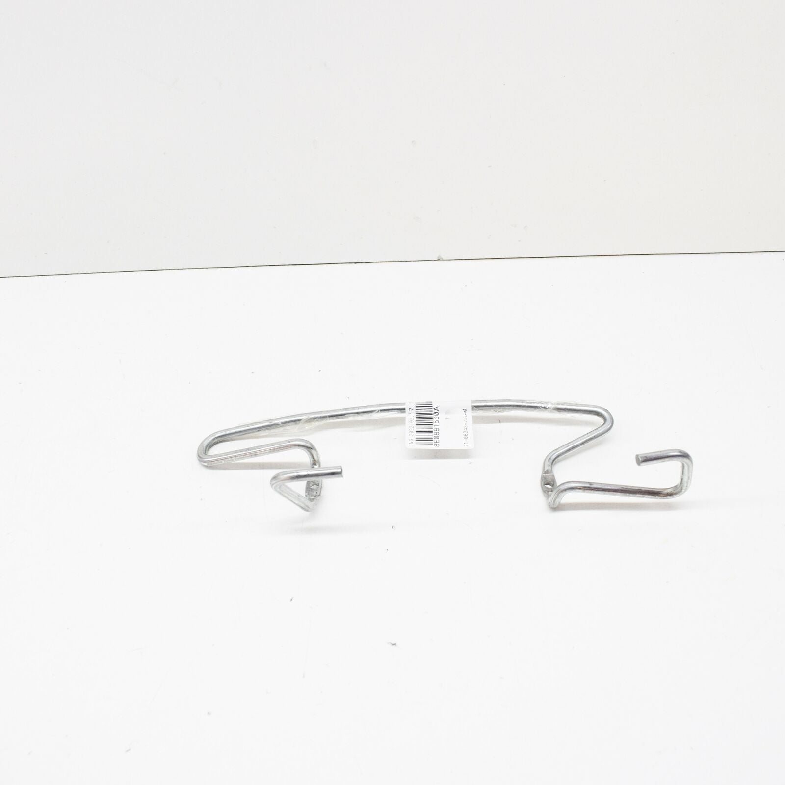 NEW AUDI A4 AVANT B7 FRONT RIGHT SEAT TRIM RETAINER 8E0881560A ORIGINAL