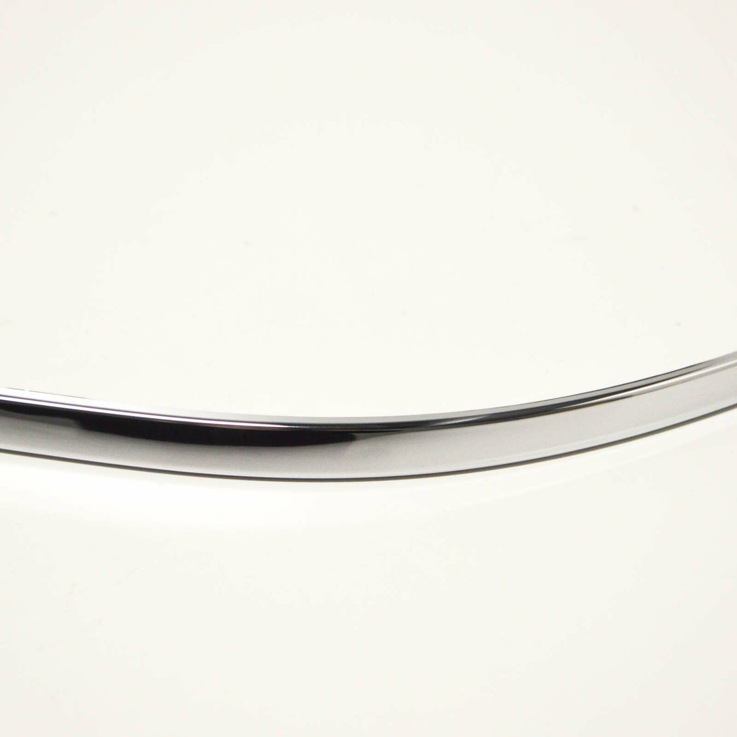 NEW MERCEDES BENZ E C207 FRONT LEFT BUMPER BOTTOM MOULDING TRIM A2078851921