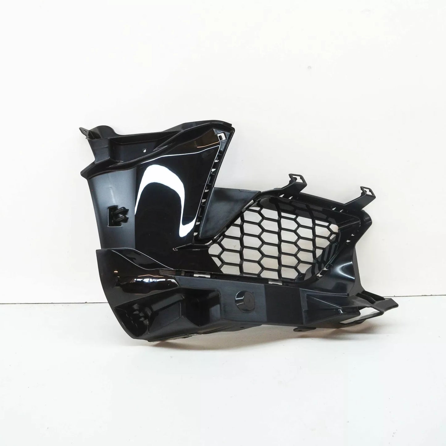 NEW BMW M2 COMPETITION COUPE F87 FRONT RIGHT BUMPER GRILLE 51118073522 ORIGINAL