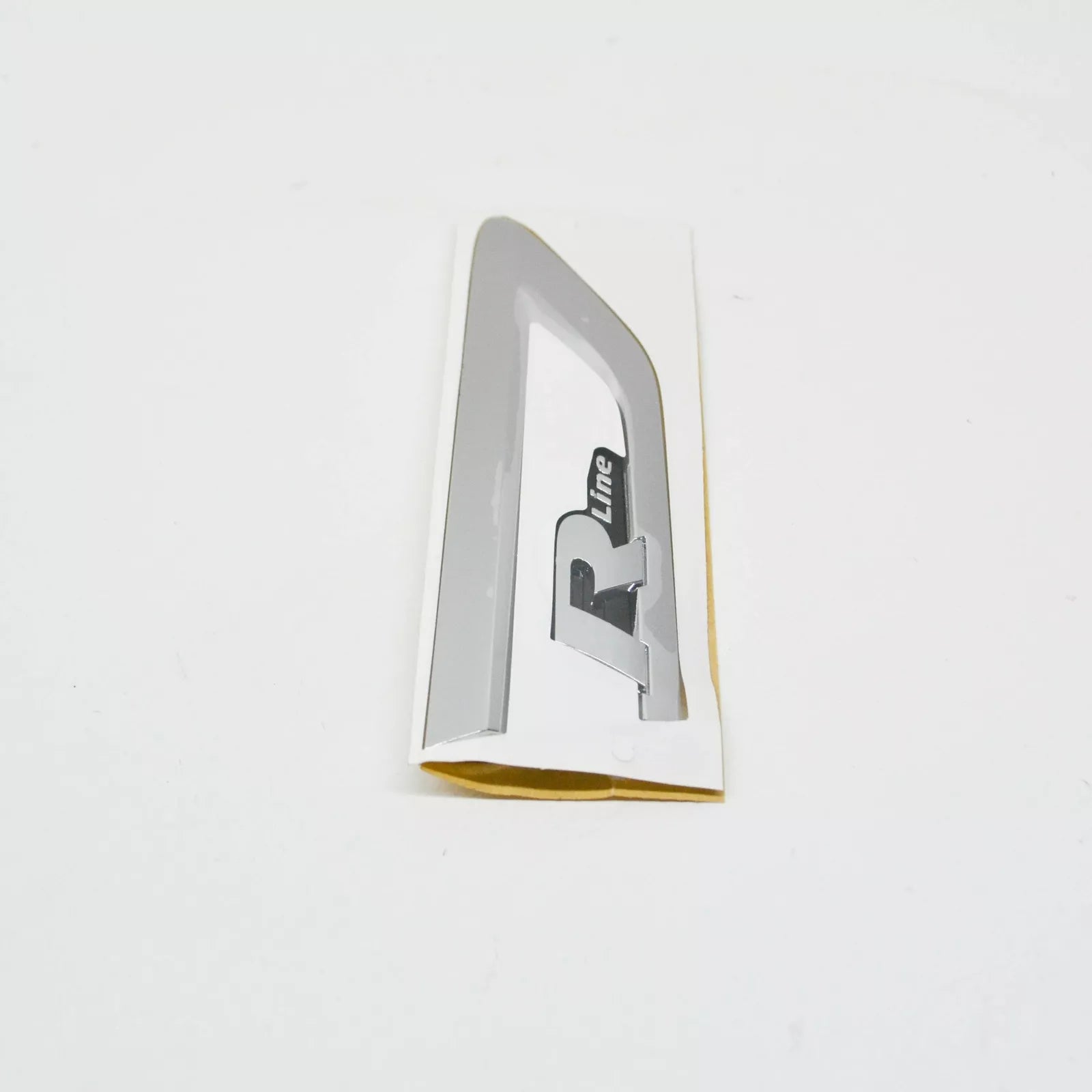 NEW VW TIGUAN AD MK2 FRONT RIGHT FENDER BADGE 'R-LINE' 5NA853688BDPJ