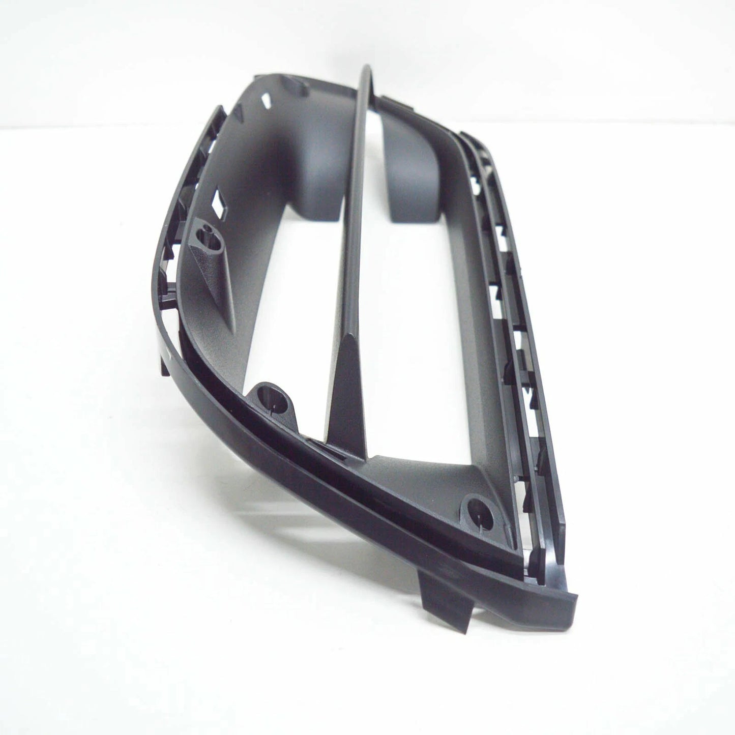 NEW MERCEDES-BENZ C W205 FRONT BUMPER RIGHT GRILLE A2058858104