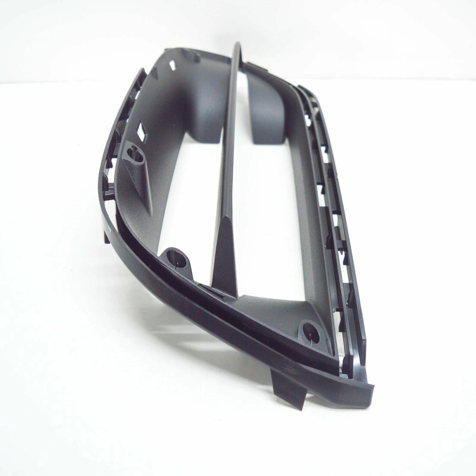 NEW MERCEDES-BENZ C W205 FRONT BUMPER RIGHT GRILLE A2058858104