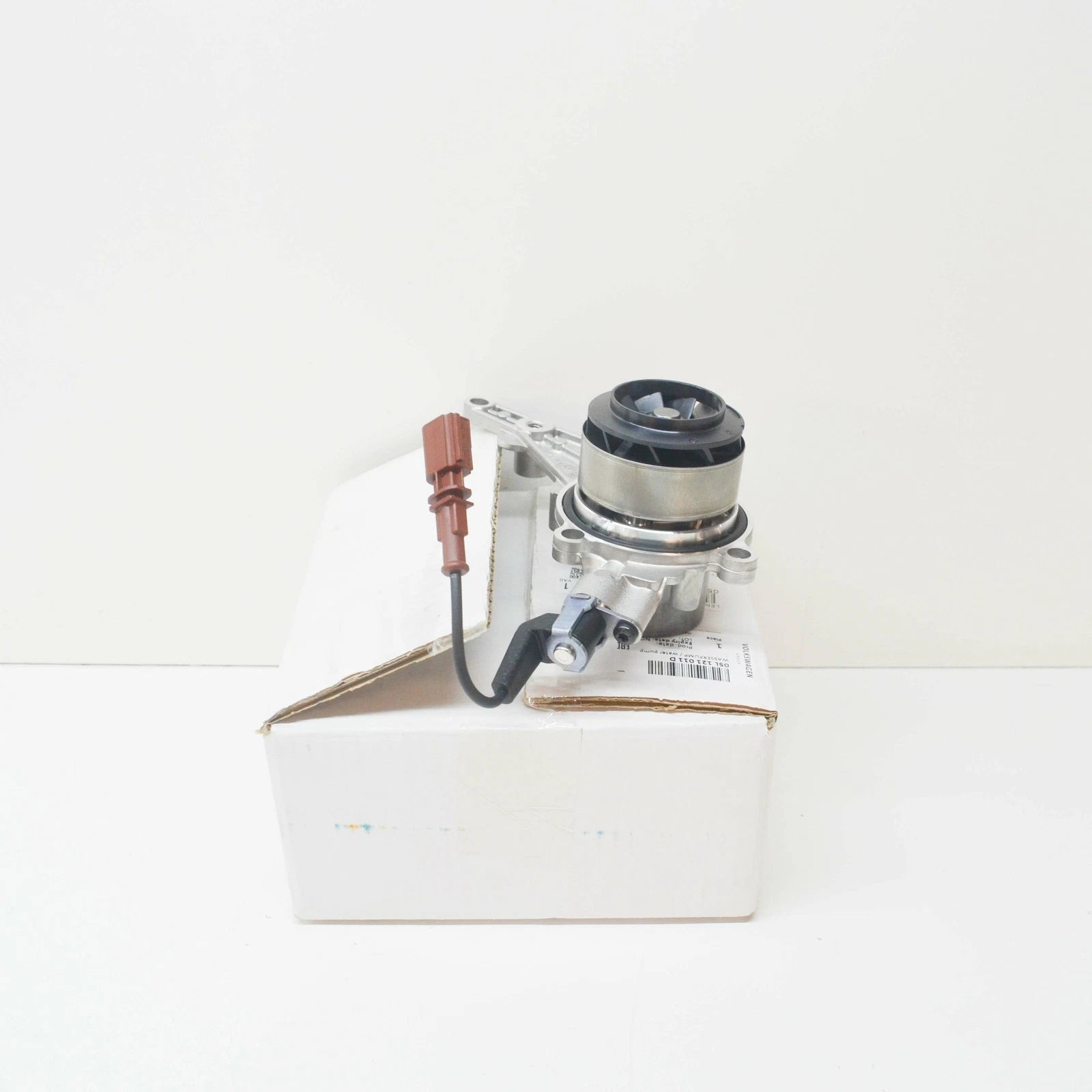 NEW VOLKSWAGEN ARTEON 3H WATER PUMP 05L121011D 2019 ORIGINAL