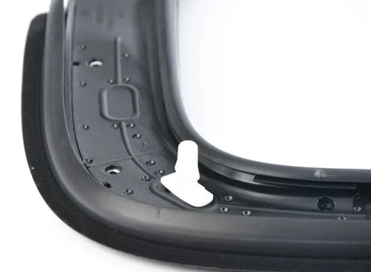 NEW VOLKSWAGEN PASSAT B7 REAR RIGHT SIDE WINDOW GUIDE 3AE839432D5AP ORIGINAL