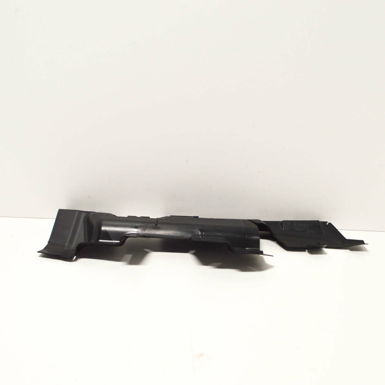 NEW VOLKSWAGEN ATLAS R-LINE RADIATOR SUPPORT BAFFLE RIGHT 3CN121283T ORIGINAL