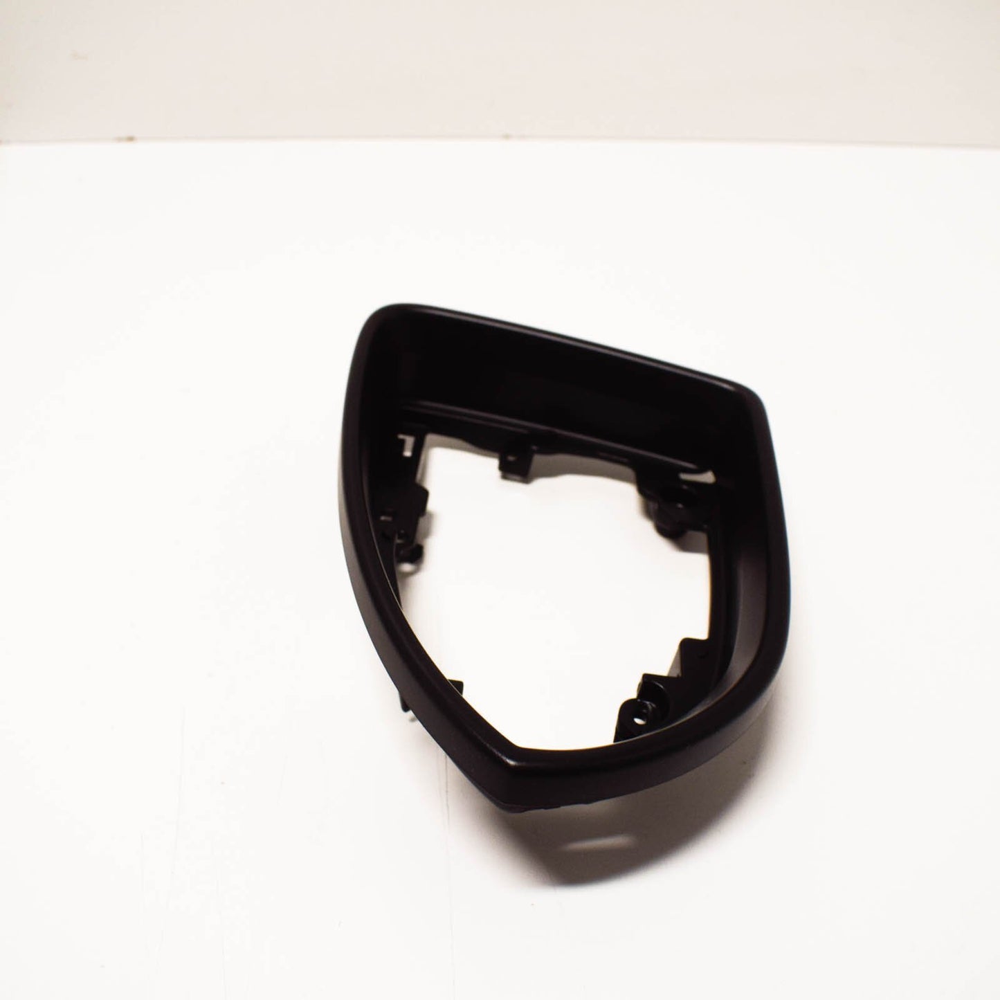 NEW VW GOLF SPORTSVAN LEFT MIRROR SURROUND HOUSING 5108576019B9 ORIGINAL