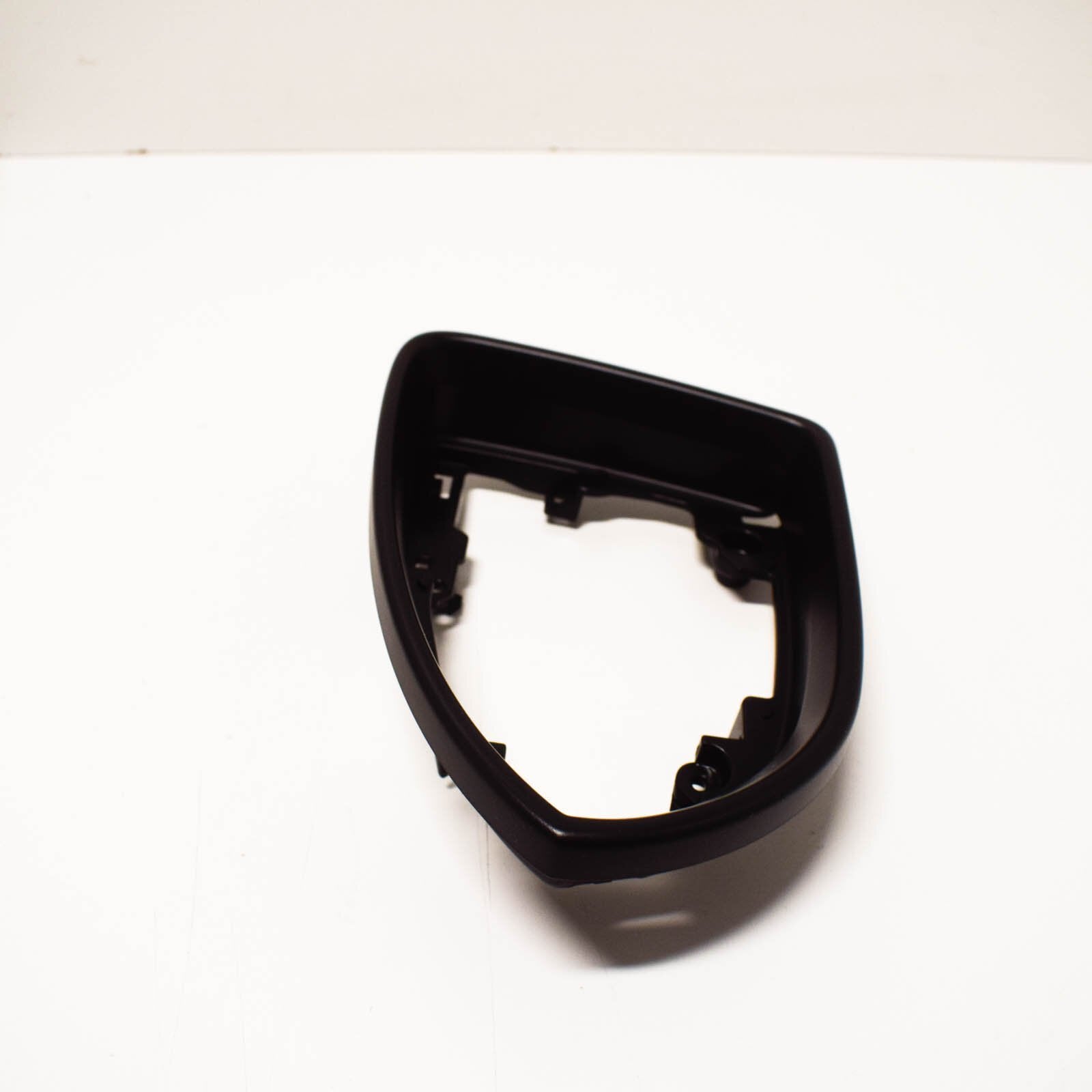 NEW VW GOLF SPORTSVAN LEFT MIRROR SURROUND HOUSING 5108576019B9 ORIGINAL