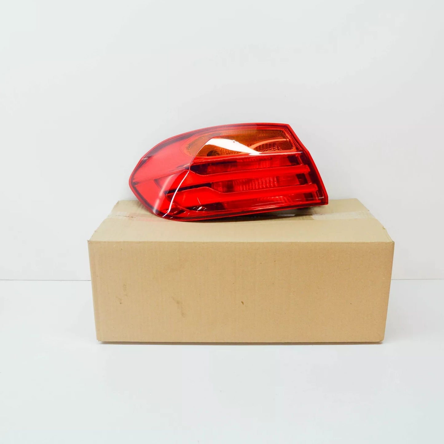 NEW BMW F32 F33 F36 F82 REAR LIGHT IN THE SIDE PANEL LEFT 7296097 63217296097