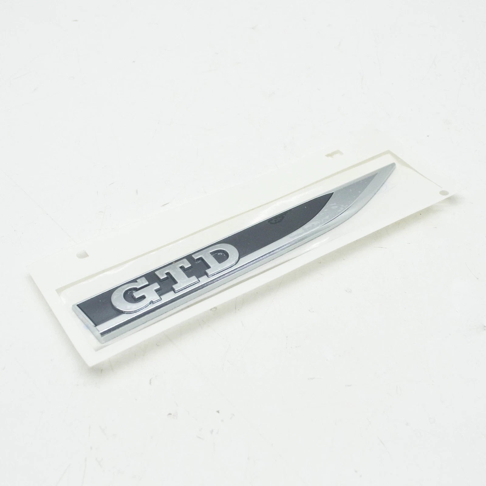 NEW VOLKSWAGEN GOLF MK7 GTD FRONT RIGHT FENDER WING BADGE 5G0853688BBCMT