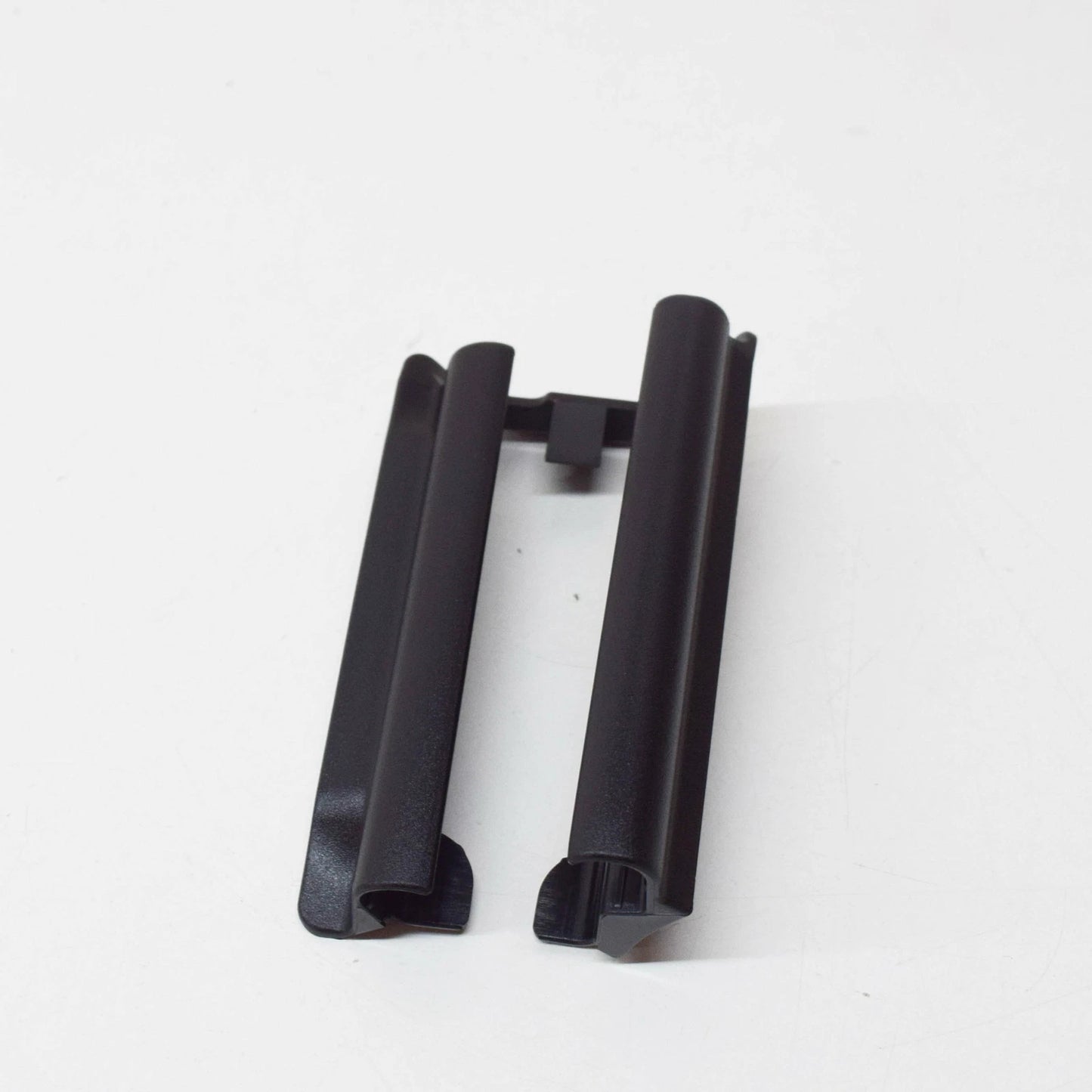 NEW MB C W204 FRONT RIGHT SEAT REAR RIGHT INNER COVER A20491908209051 ORIGINAL