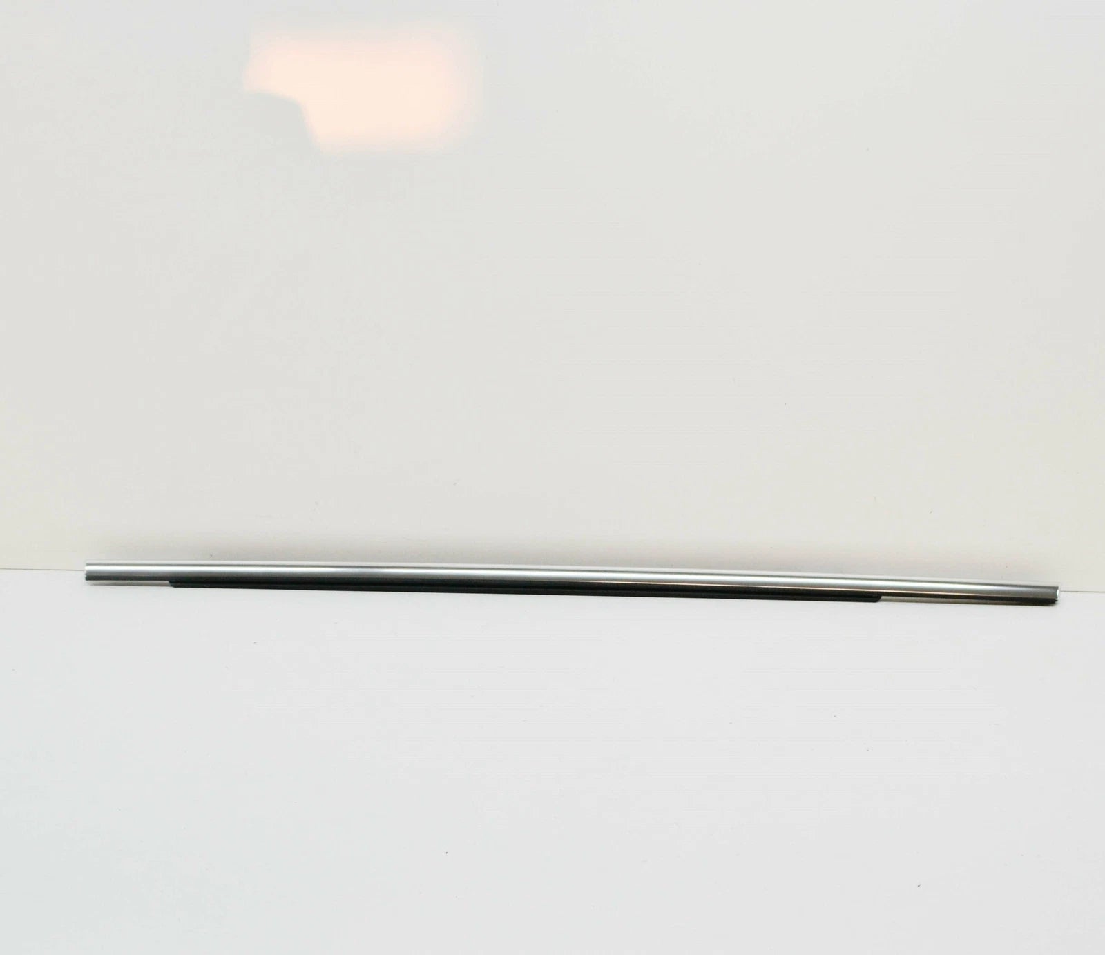 NEW AUDI A8 D4 REAR RIGHT DOOR WINDOW SLOT SEAL 4H0853764D2ZZ