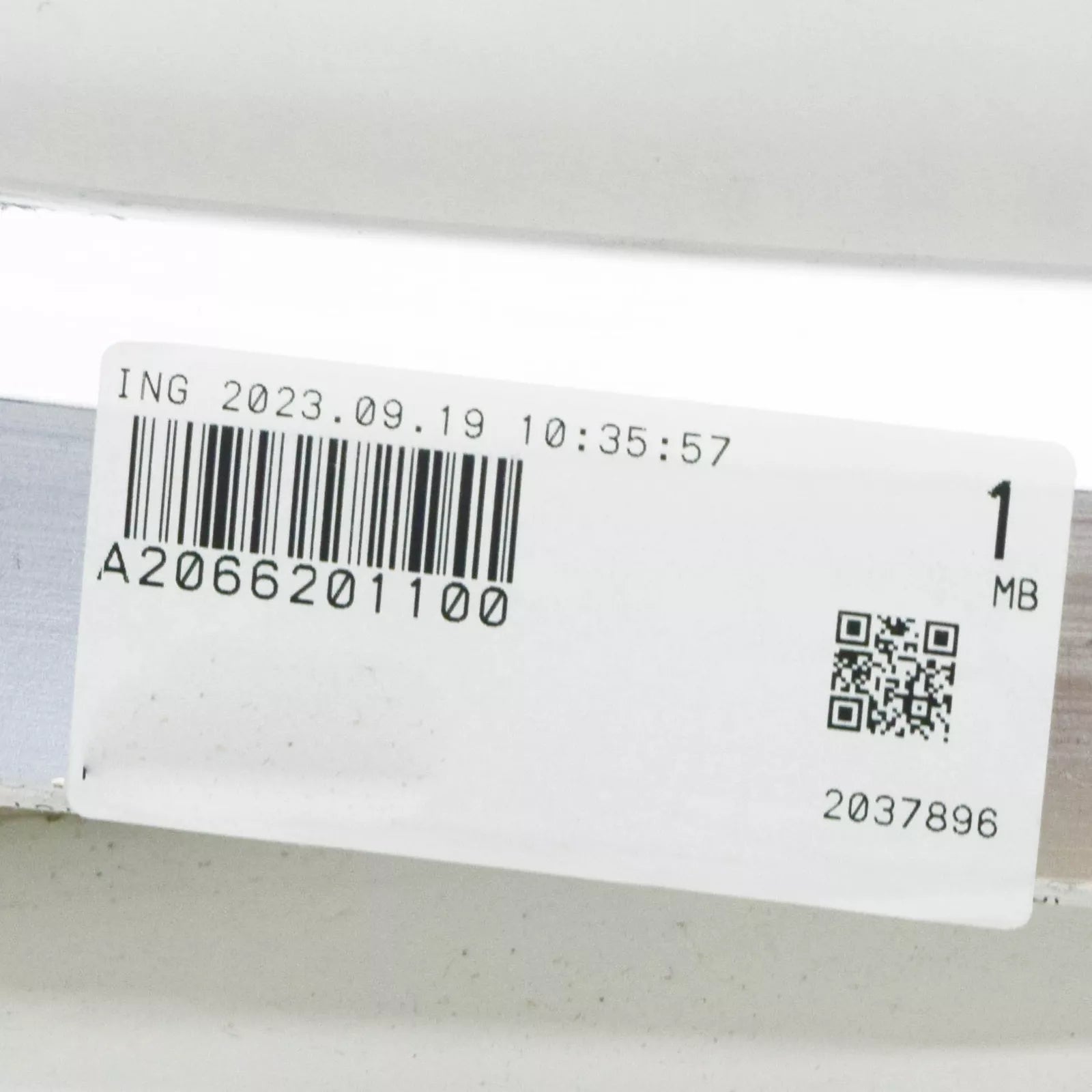 NEW MERCEDES-BENZ C W206 FRONT BUMPER CENTER SUPPORT A2066201100 ORIGINAL