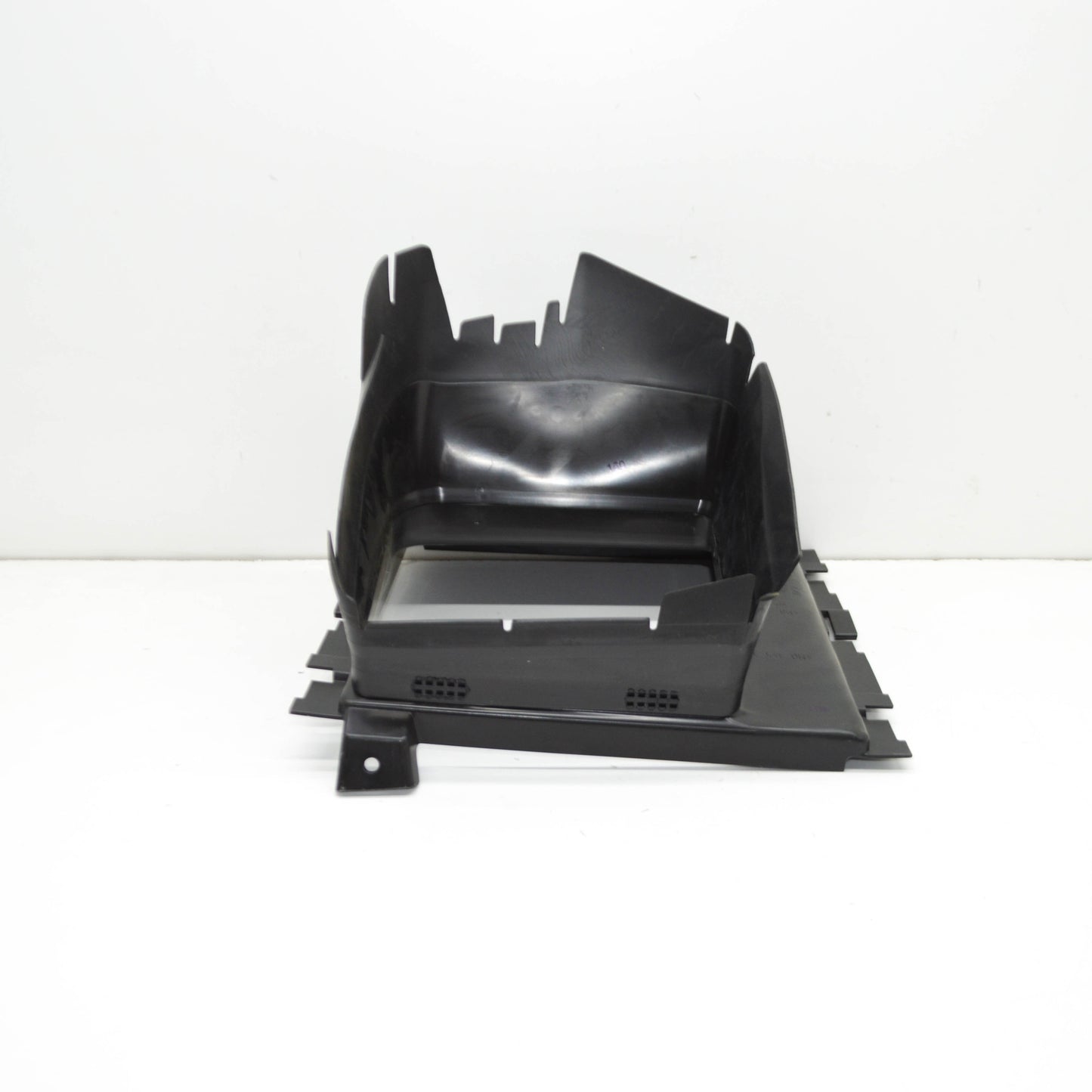 NEW AUDI Q8 INTERCOOLER LEFT AIR GUIDE DUCT 4M8145333A ORIGINAL