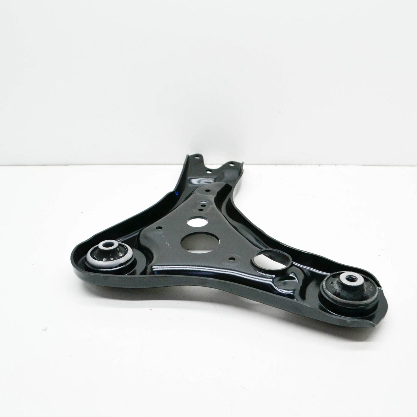 NEW VOLKSWAGEN ID.4 FRONT RIGHT TRACK CONTROL ARM 1EA407152A ORIGINAL