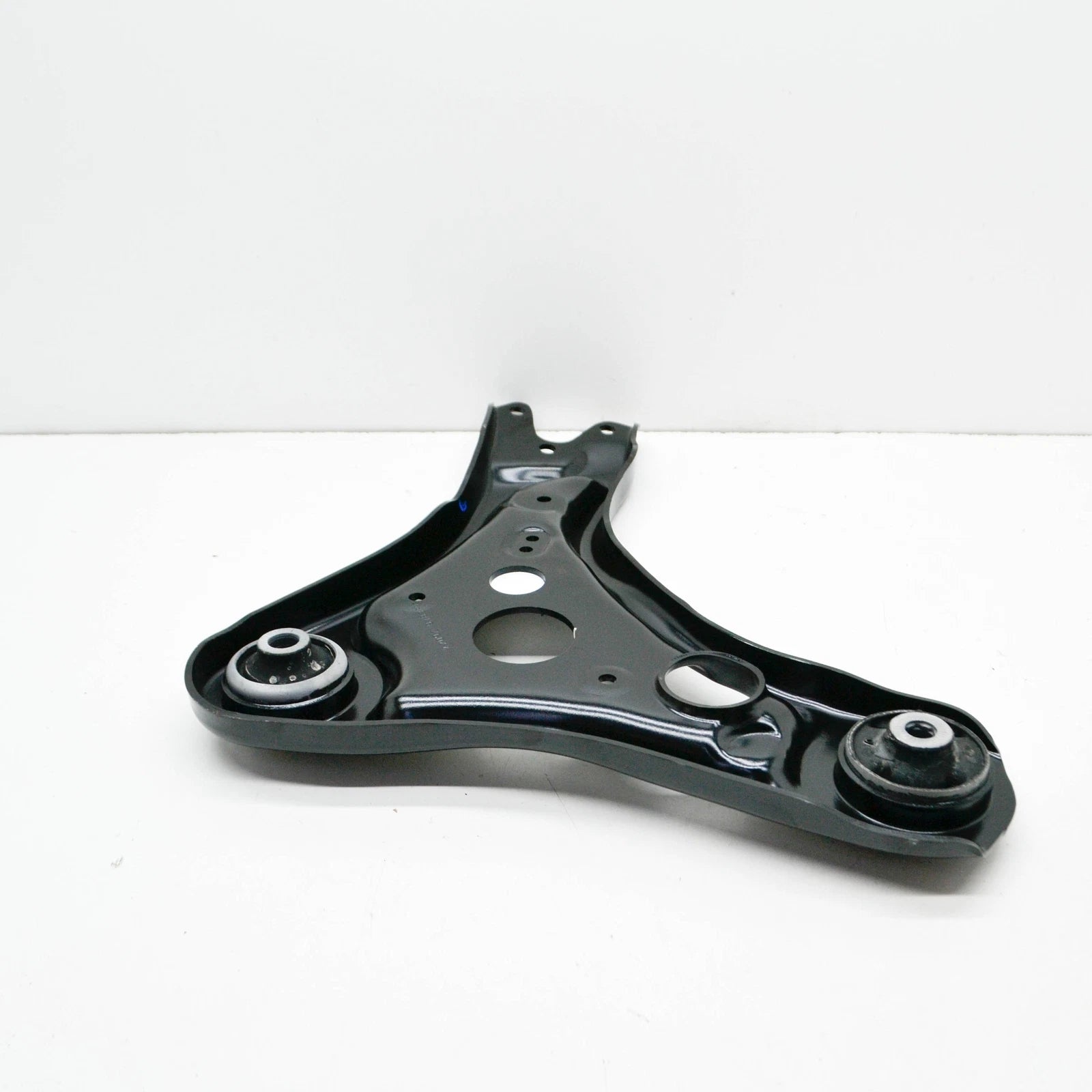 NEW VOLKSWAGEN ID.4 FRONT RIGHT TRACK CONTROL ARM 1EA407152A ORIGINAL