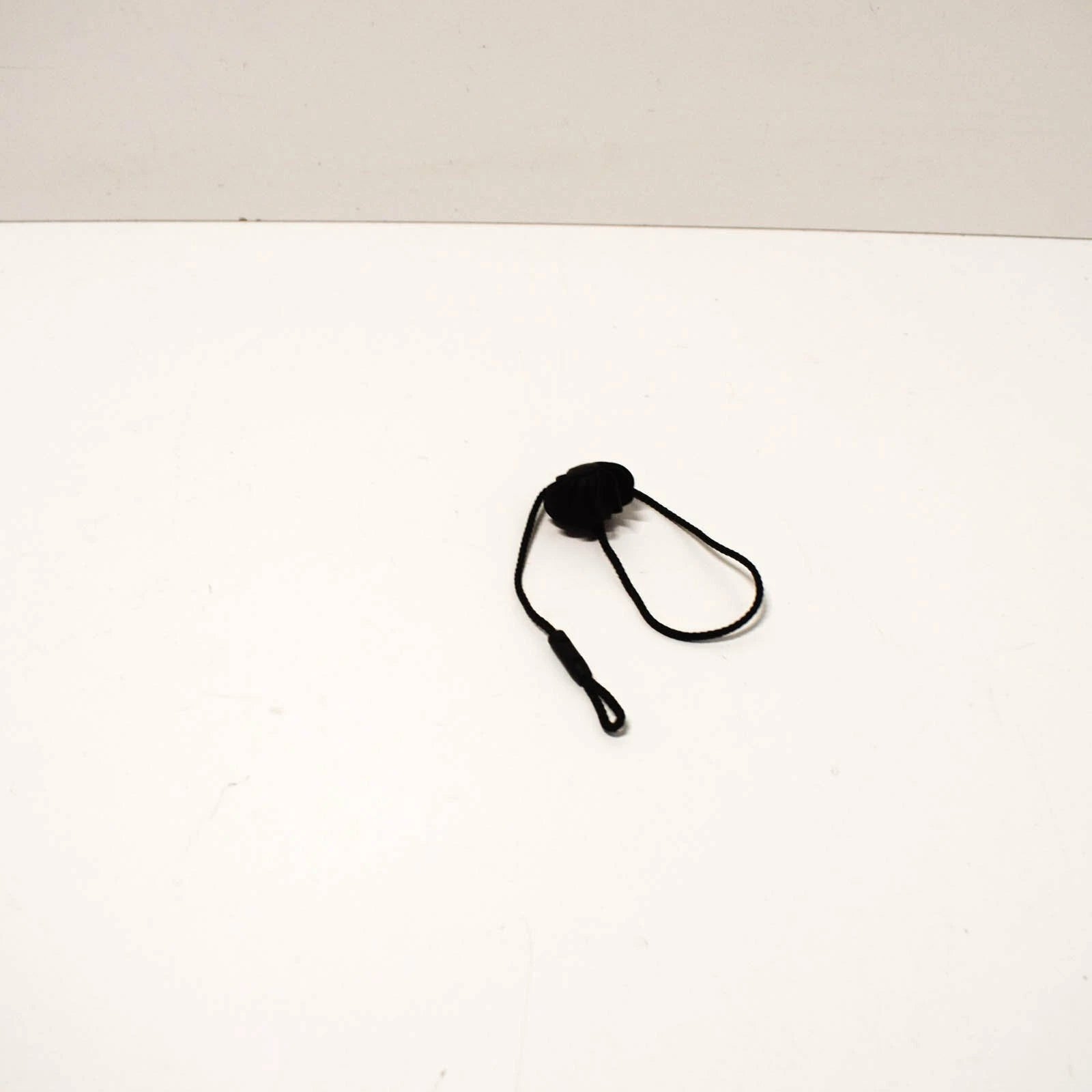 NEW VWGOLF MK5 MK6 REAR INTERIOR SHELF STRING STRAP 1K6863447A9B9 ORIGINAL