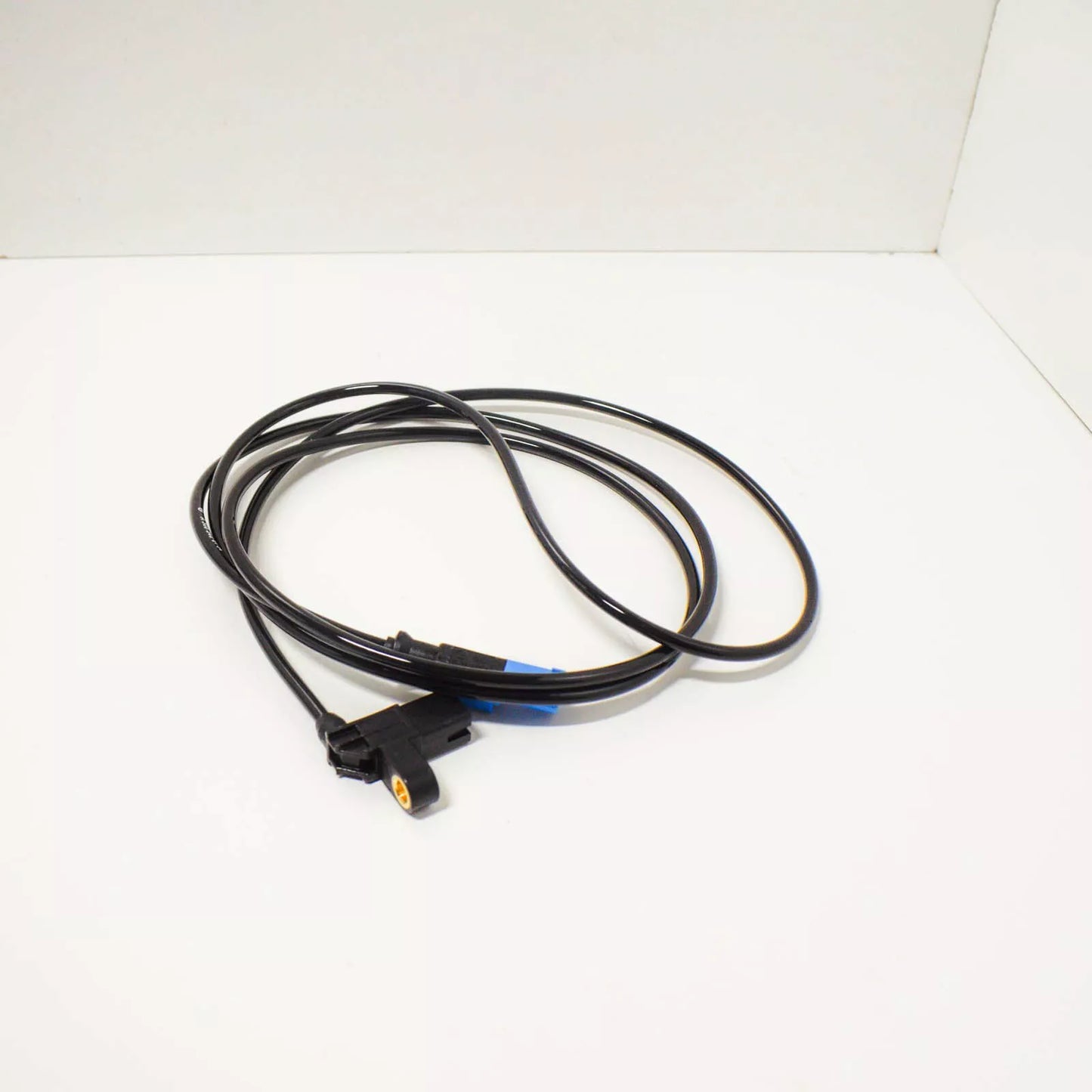 NEW MERCEDES BENZ SPRINTER 906 REAR BRAKE PAD WEAR SENSOR A9065400134