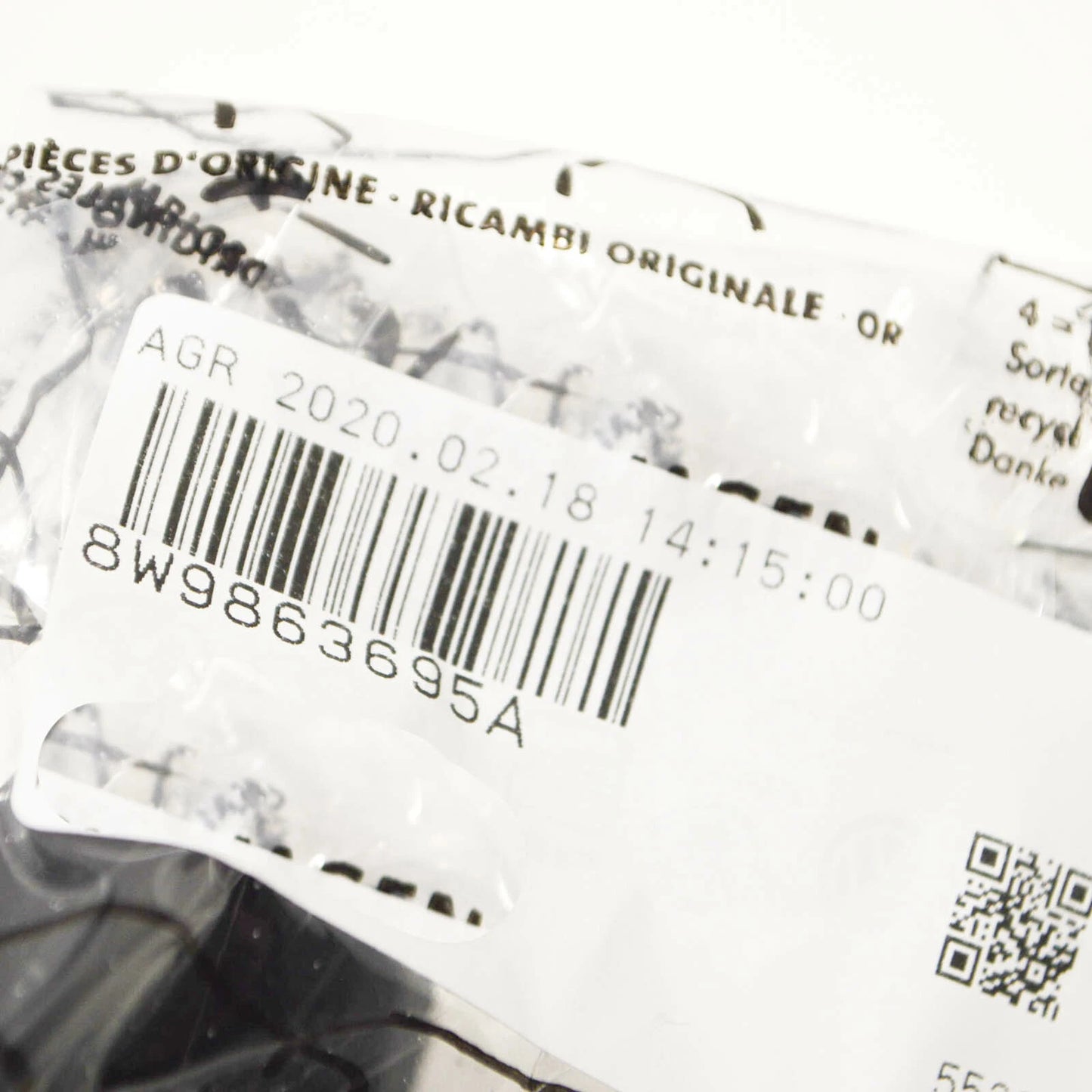 NEW AUDI A4 B9 ALLROAD SPARE TIRE BOLT SUPPORT 8W9863695A ORIGINAL