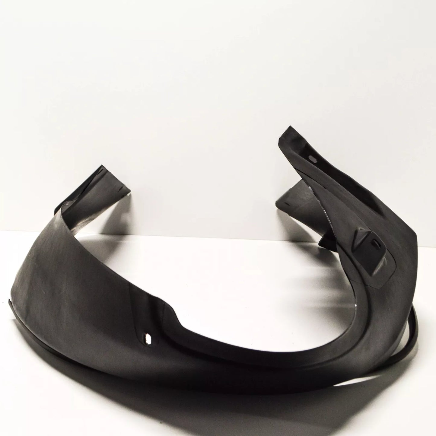 NEW BMW 8 E31 FRONT LEFT FENDER LINER COVERING 51711970265 1970265 ORIGINAL