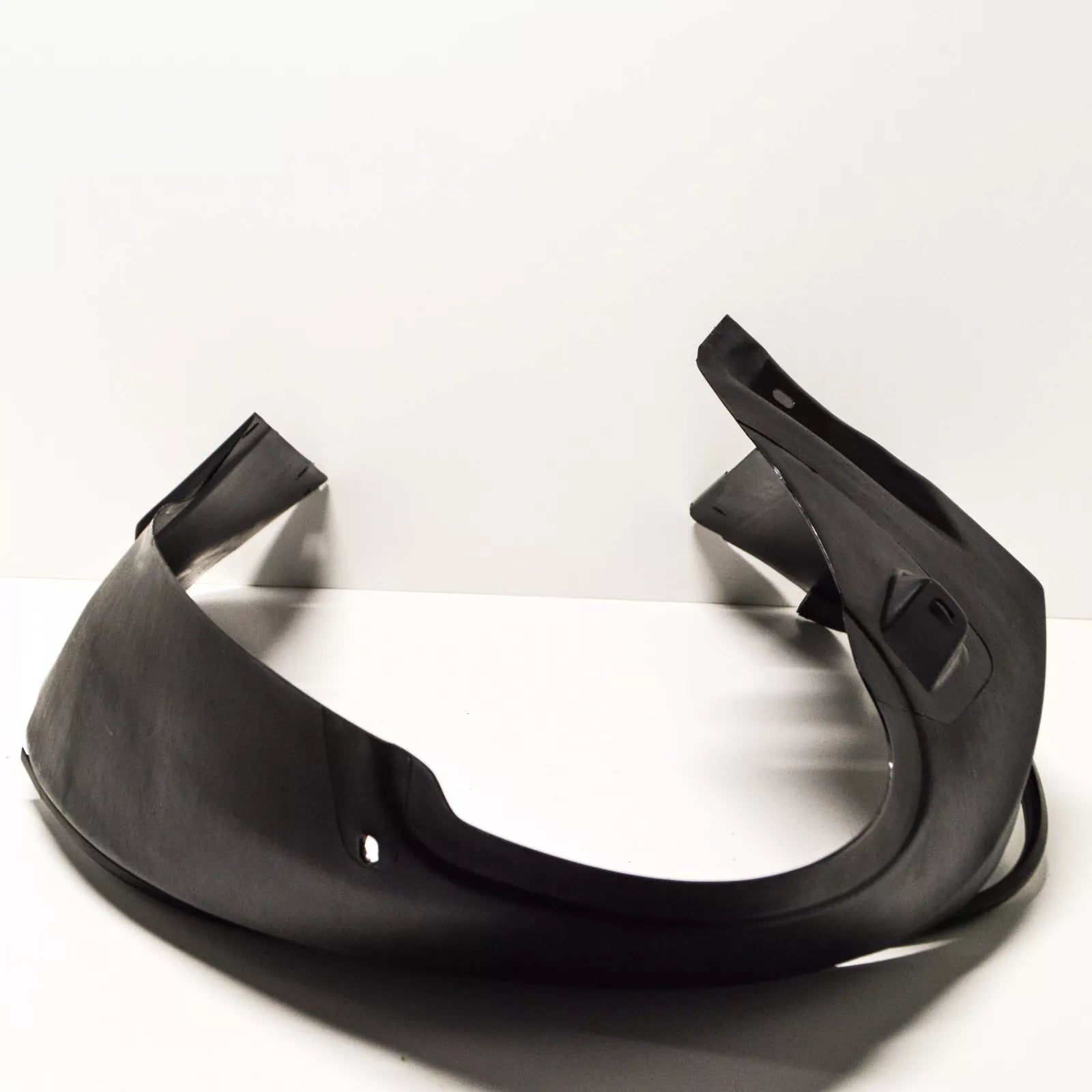 NEW BMW 8 E31 FRONT LEFT FENDER LINER COVERING 51711970265 1970265 ORIGINAL