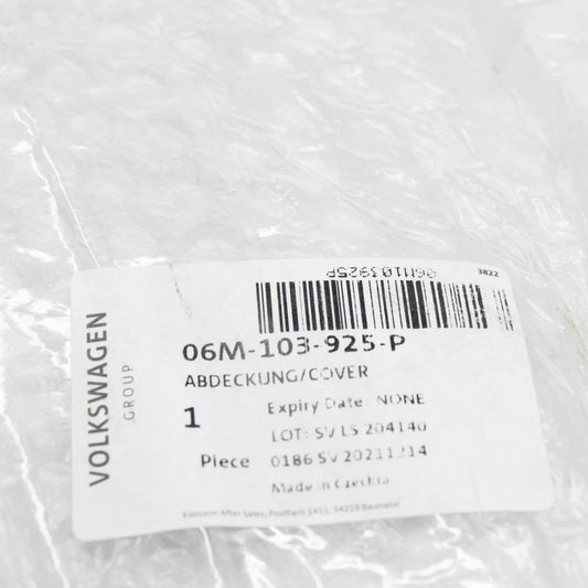 NEW AUDI A4 B9 ENGINE COVER 06M103925P ORIGINAL