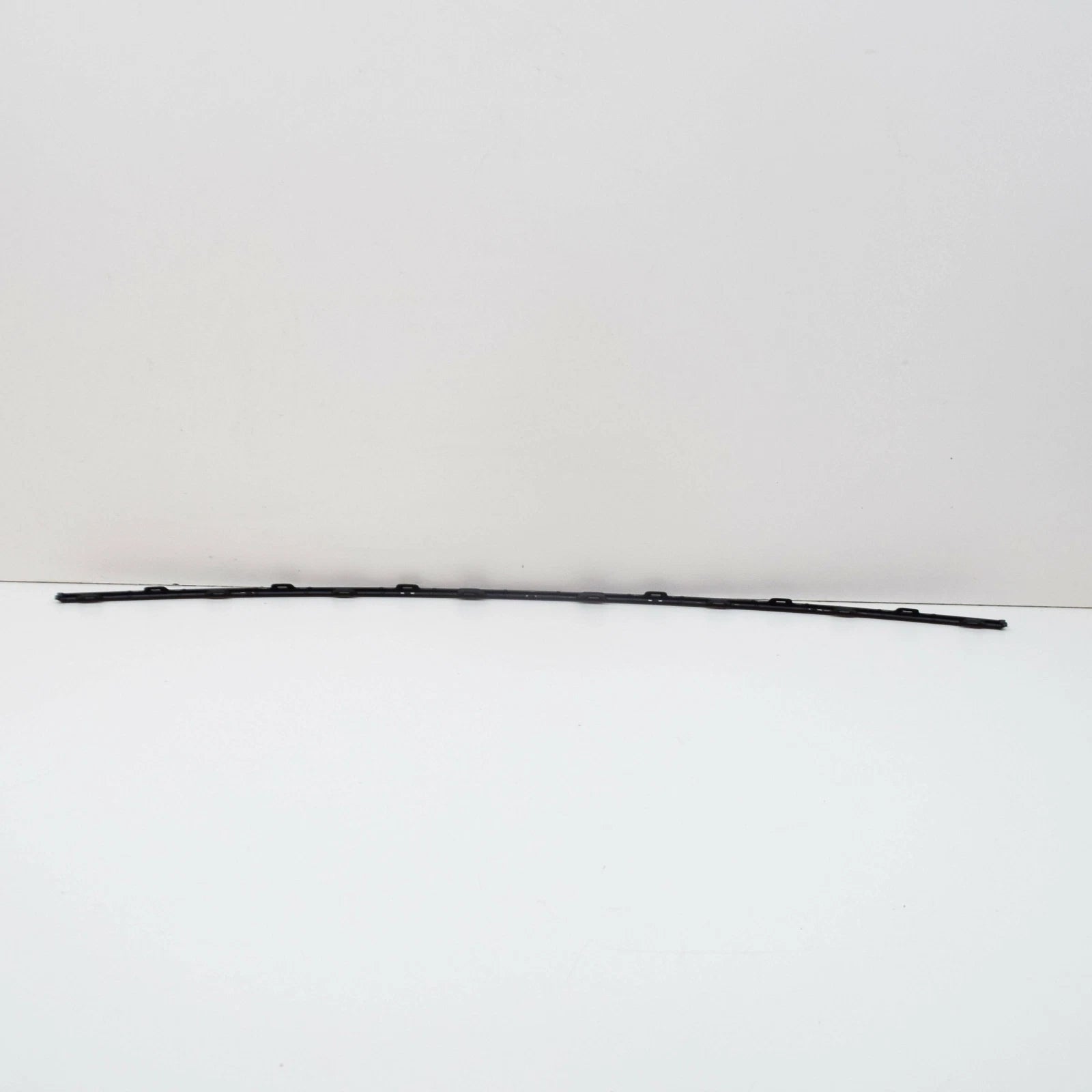 NEW VW GOLF MK7 FRONT BUMPER GRILL LOWER CENTER TRIM 5G0853765A041 ORIGINAL