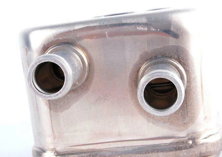 NEW AUDI A4 B7 ENGINE OIL COOLER 028117021E ORIGINAL