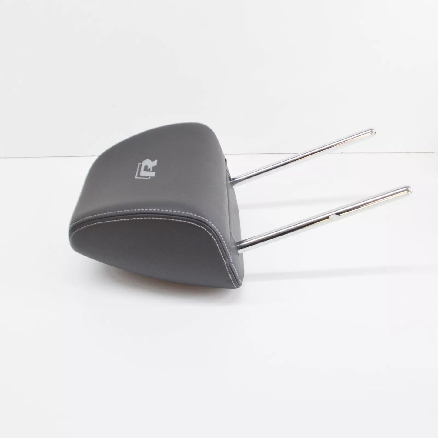 NEW VW SCIROCCO 137,138 FRONT SEAT HEAD REST 1K8881901AGOPQ ORIGINAL