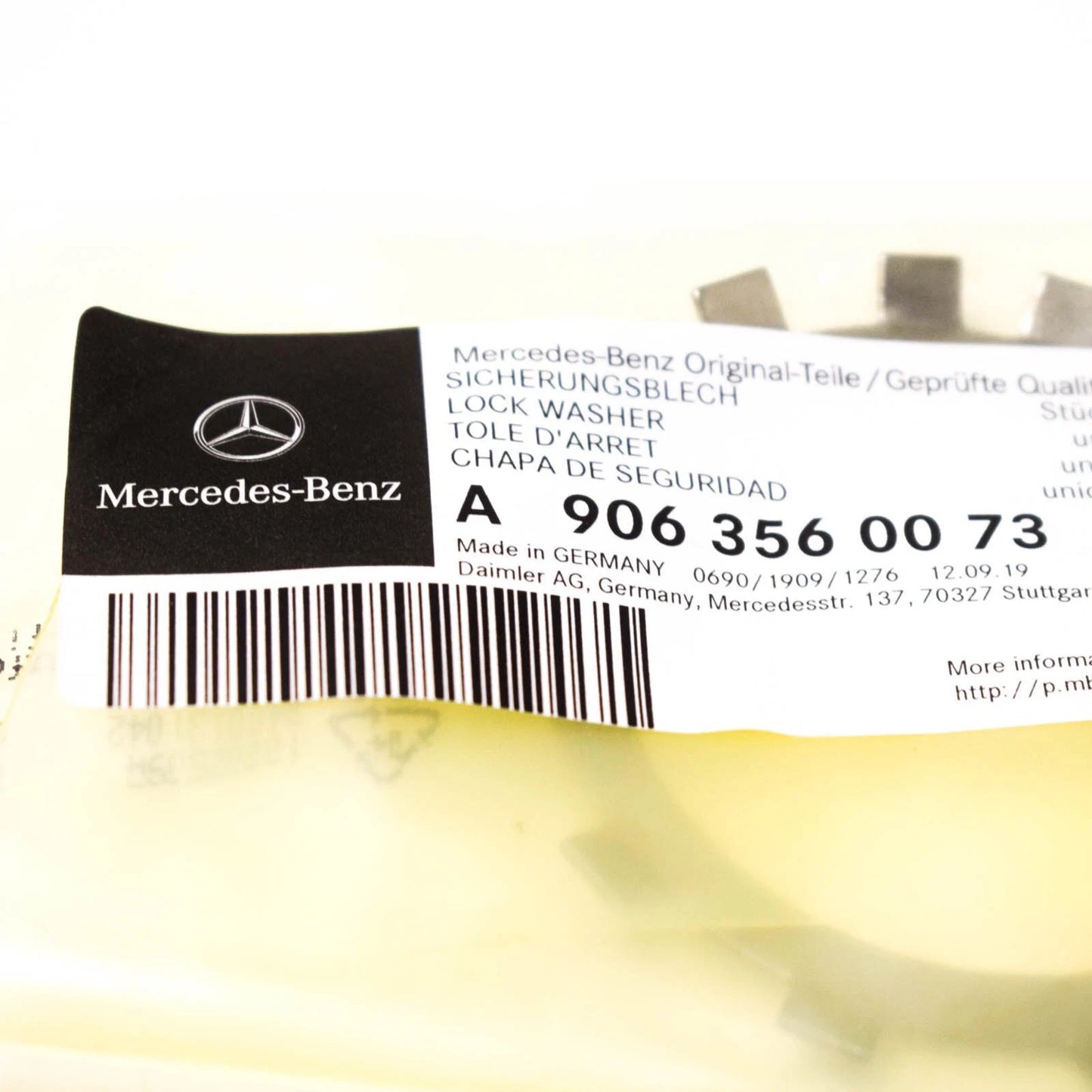 NEW MB SPRINTER W906 REAR WHEEL HUB OUTSIDE RETAINING PLATE A9063560073 ORIGINAL