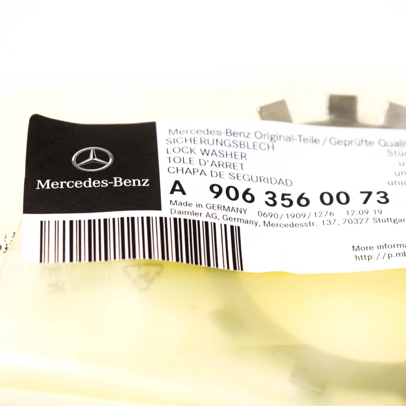 NEW MB SPRINTER W906 REAR WHEEL HUB OUTSIDE RETAINING PLATE A9063560073 ORIGINAL