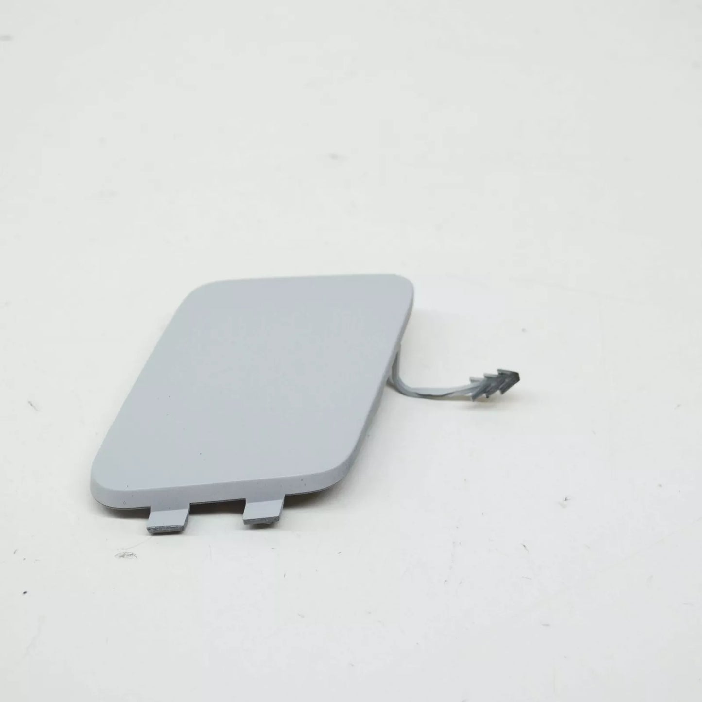 NEW AUDI Q3 8U FRONT BUMPER RIGHT TOWING EYE COVER 8U0807241AGRU