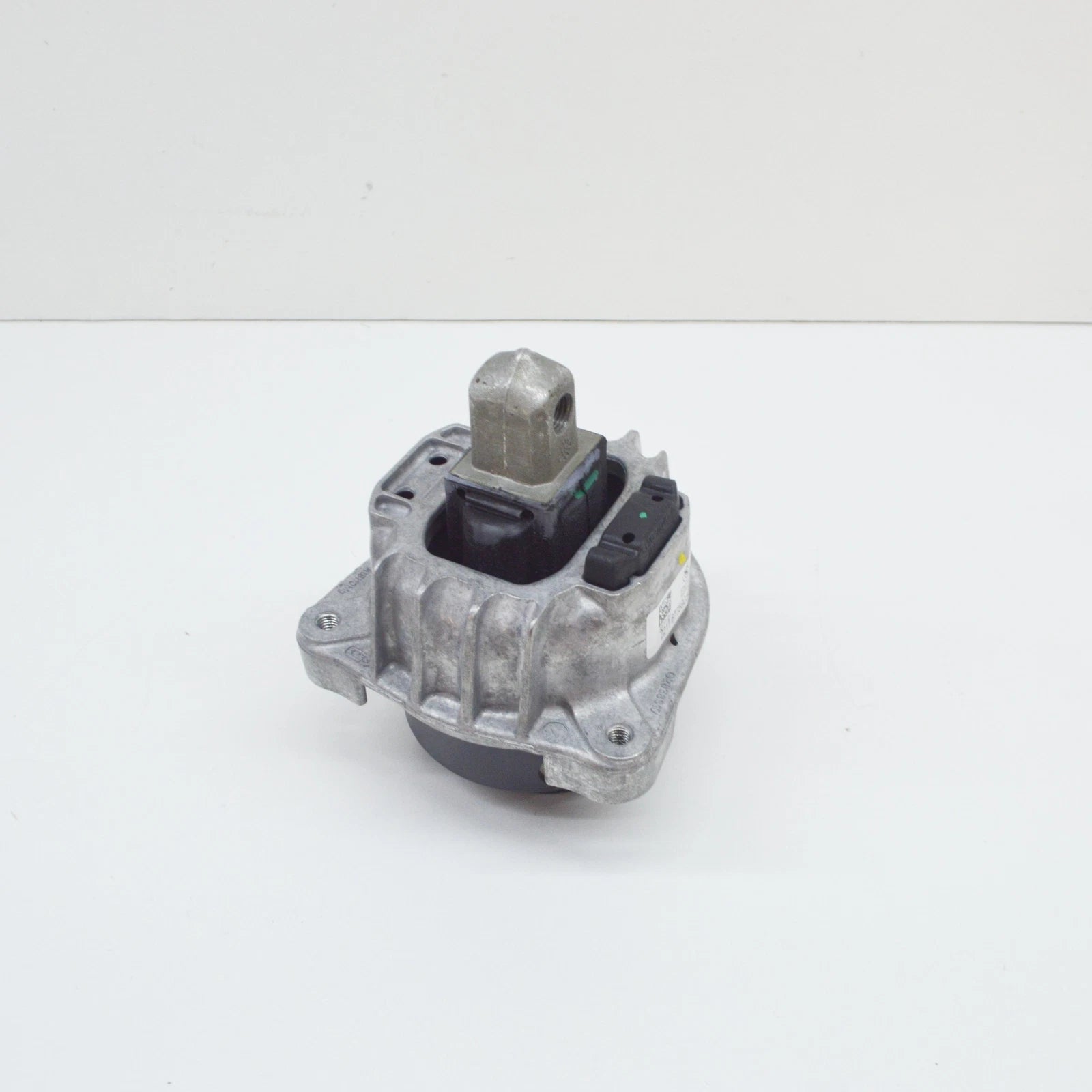 NEW BMW 5 F10 LEFT ENGINE MOUNT 22116775905 6775905 ORIGINAL