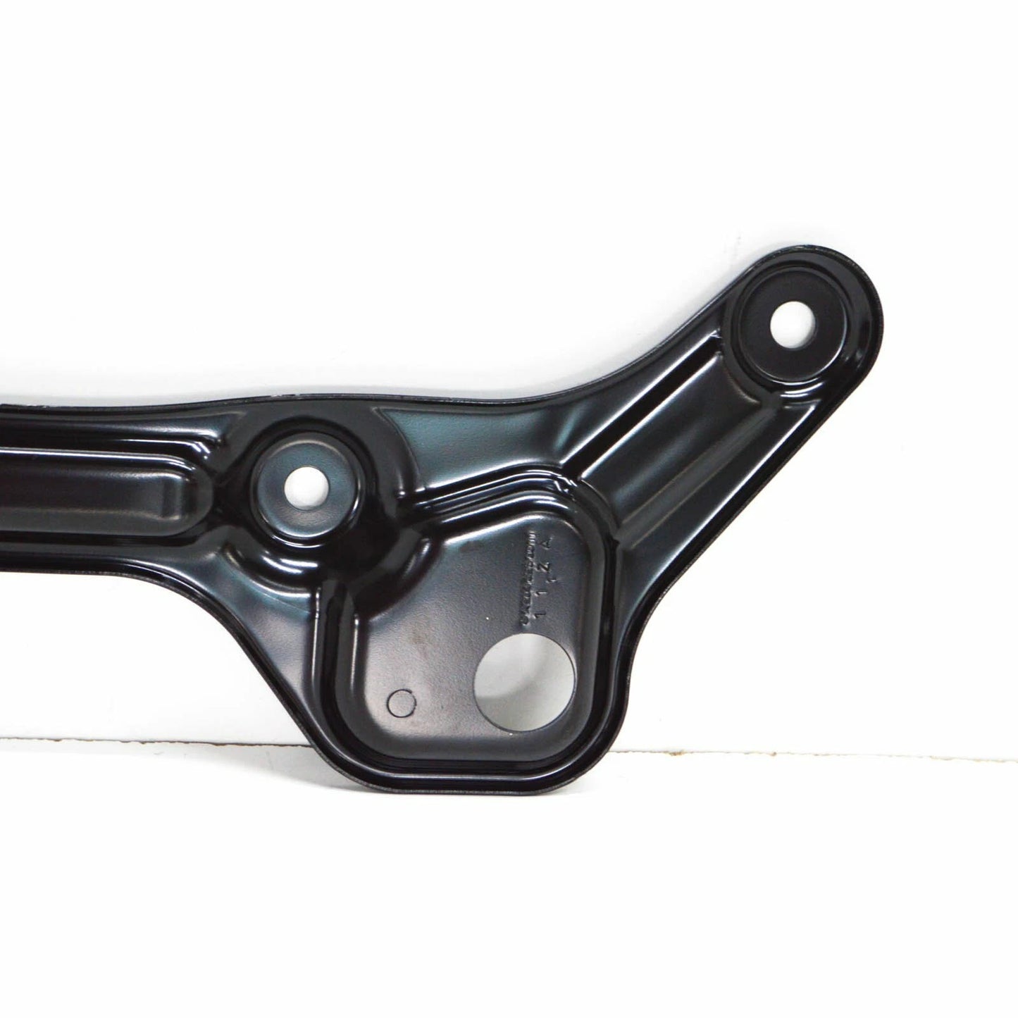 NEW MB C W204 STEERING TO FRAME-TYPE INTERGRAL SUPPORT PLATE A2046280011