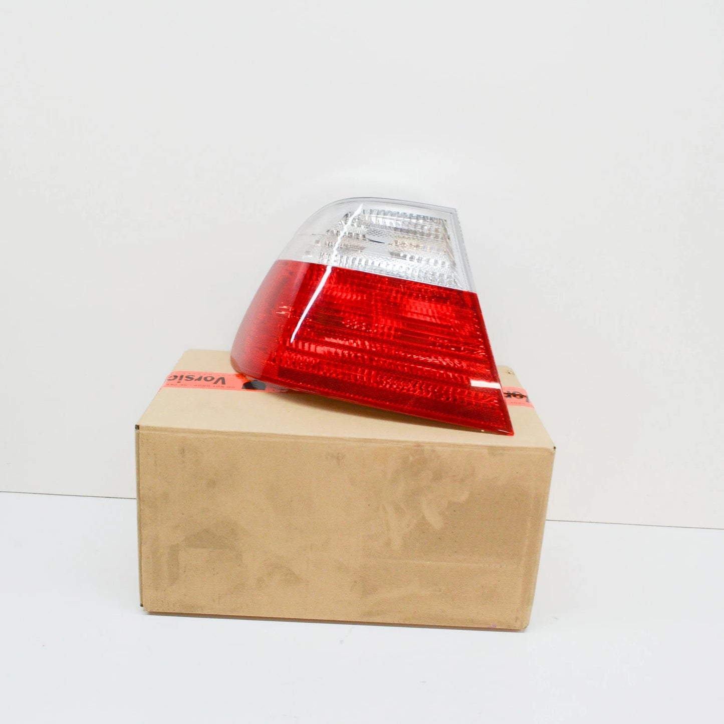 NEW BMW 3 E46 REAR LEFT TAILLIGHT 63218383825 8383825 ORIGINAL