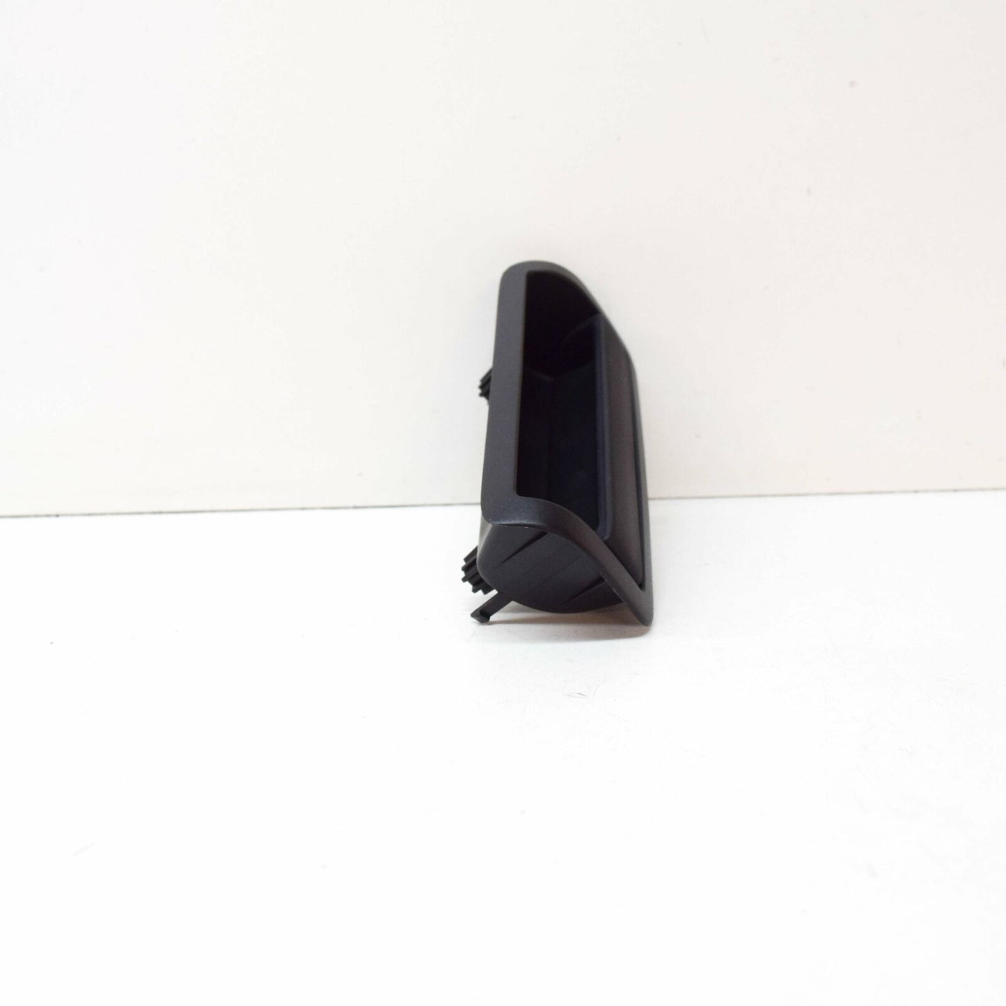 NEW VW TRANSPORTER T5 REAR WING DOOR HANDLE SHELL 7H0827825 ORIGINAL