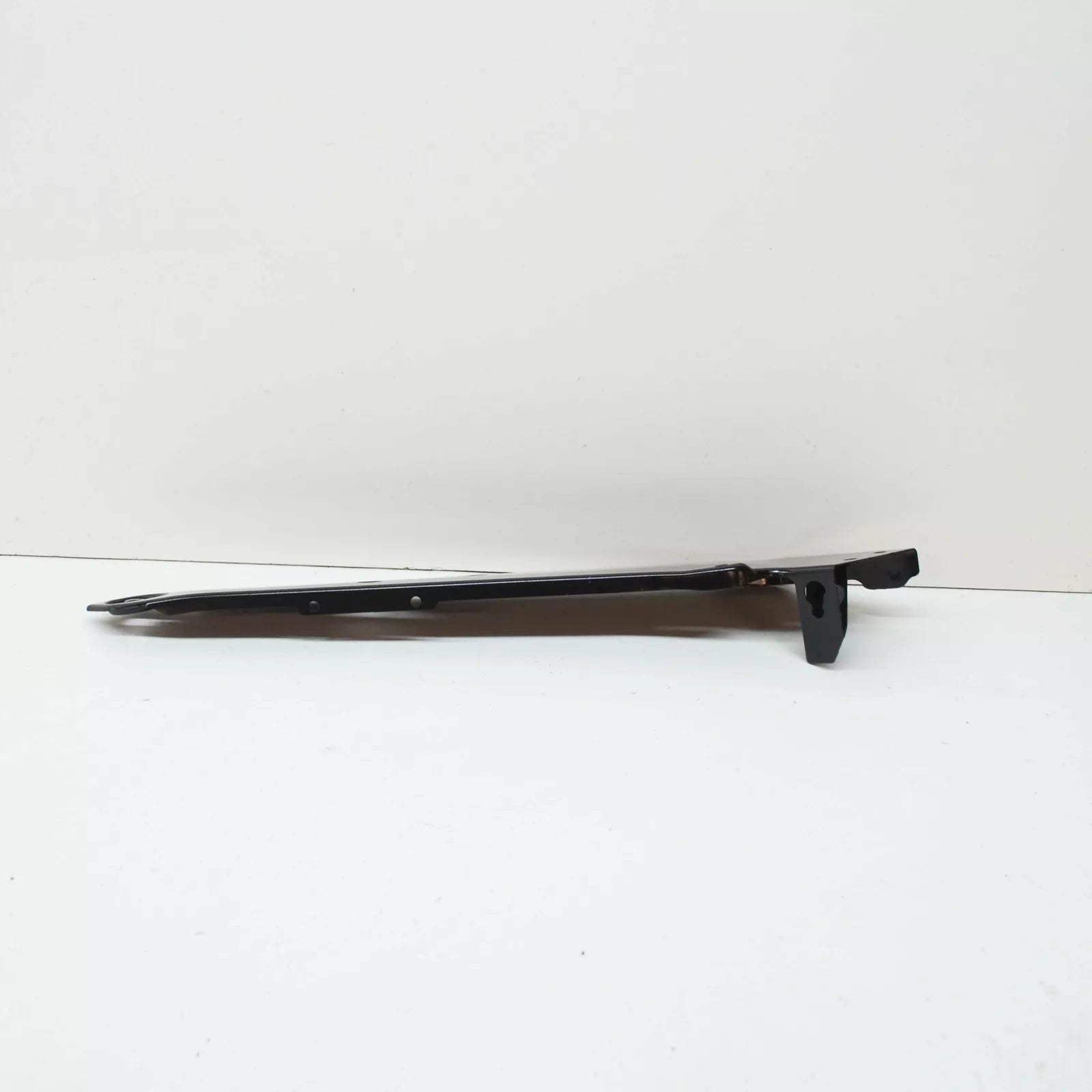 NEW VW PASSAT B8 FRONT PANEL LOCK CARRIER LEFT UPPER BRACE 3G0806929 ORIGINAL